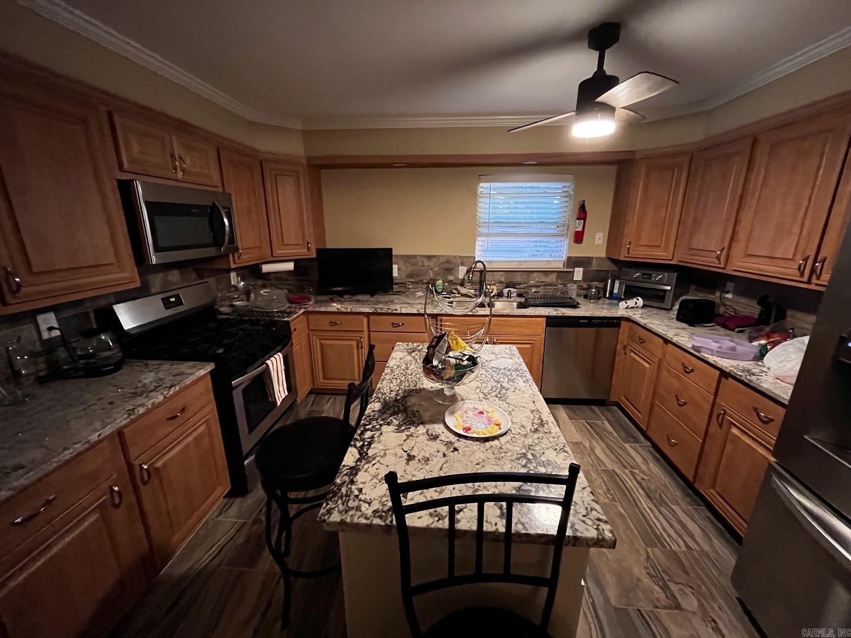 PECAN LAKE - Residential