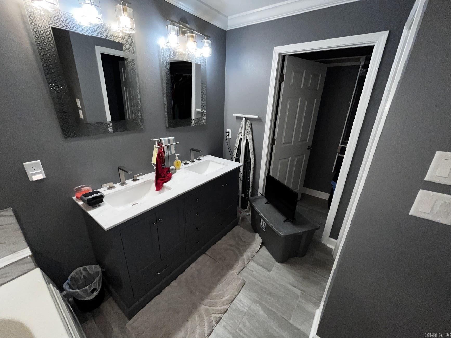 PECAN LAKE - Residential