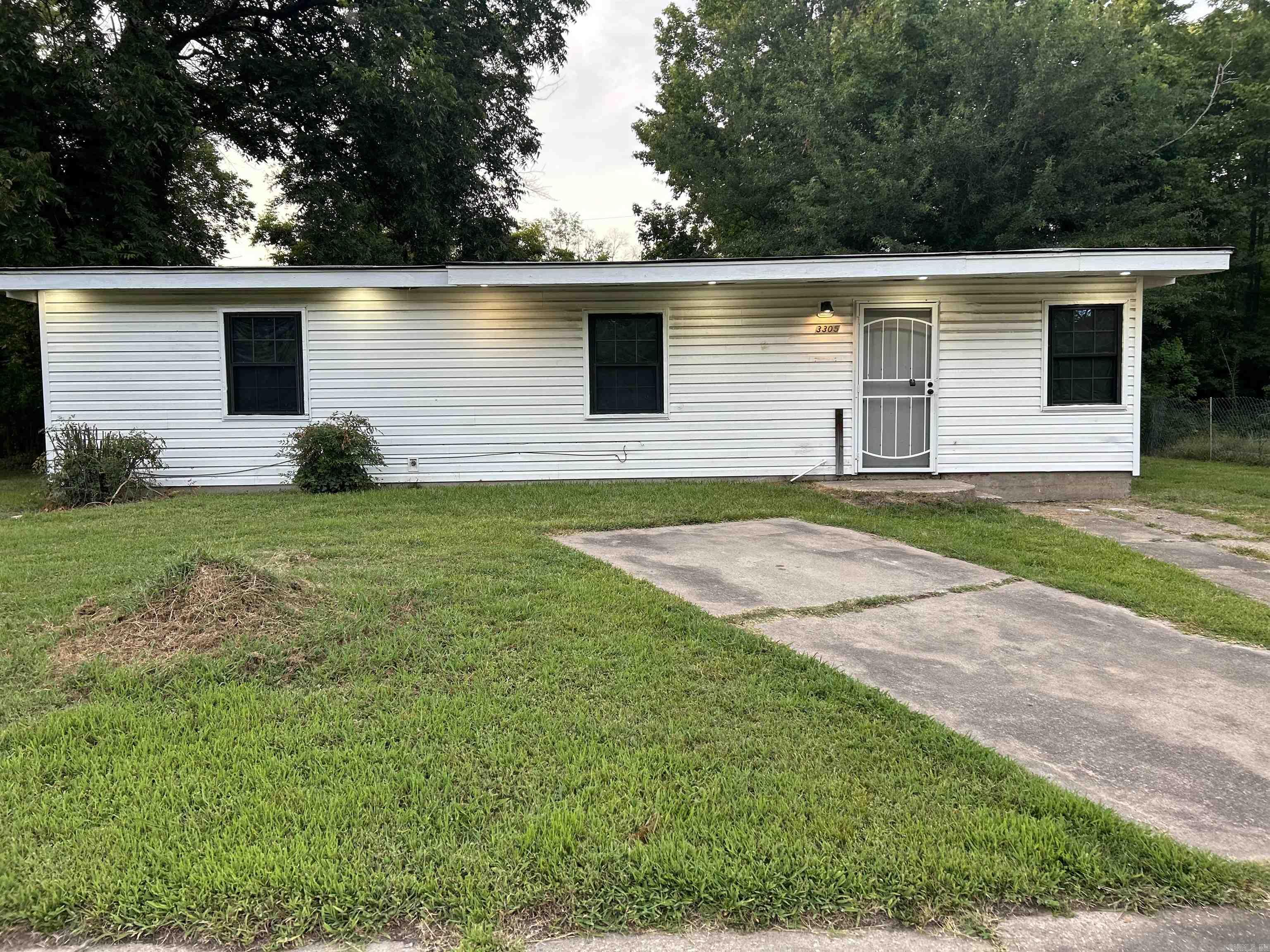 Check out this completely renovated three bedroom family home!! Features include new laminate flooring, paint, lighting, and much more. This property is reasonably priced for a first-time homeowner. Don’t wait, call today for more details!!