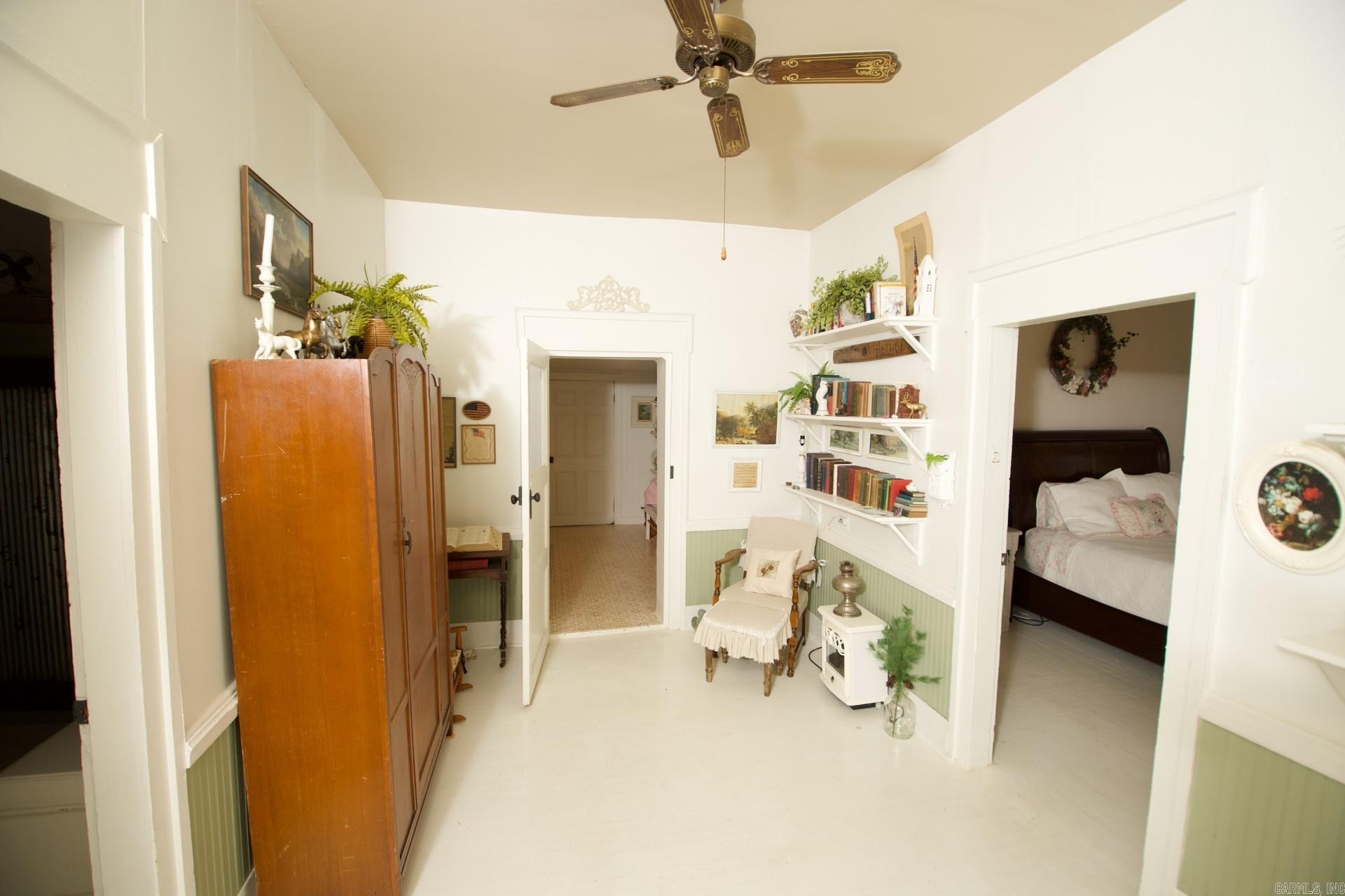 OLD AUSTIN - Residential