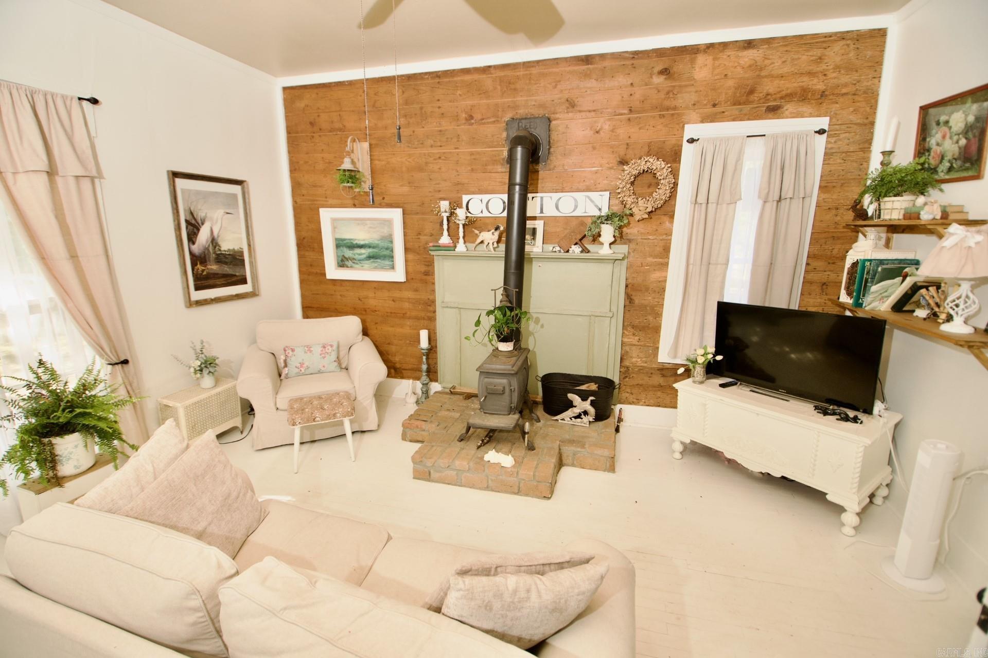 OLD AUSTIN - Residential