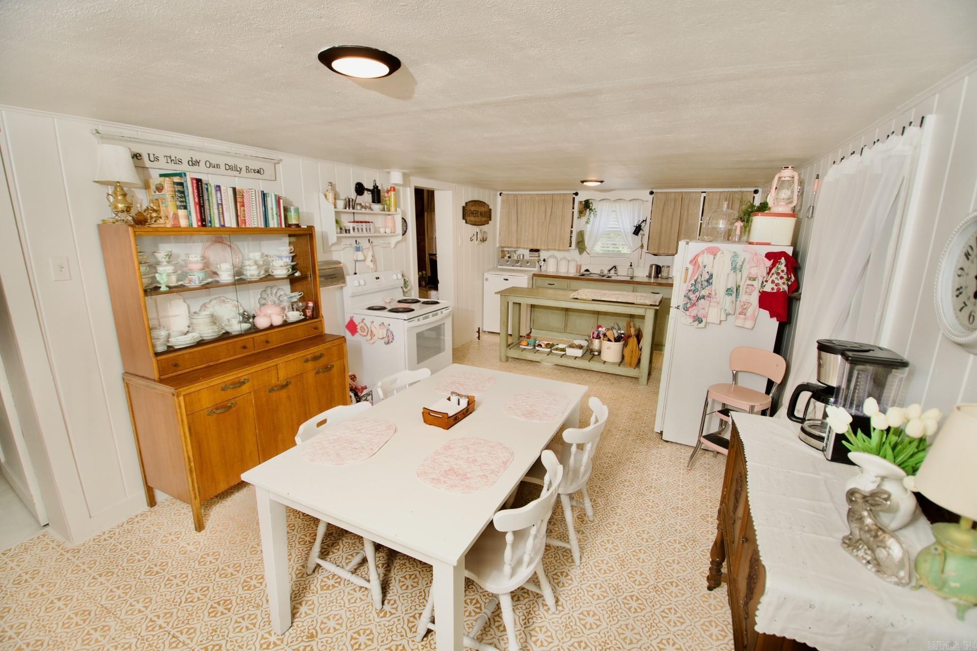 OLD AUSTIN - Residential