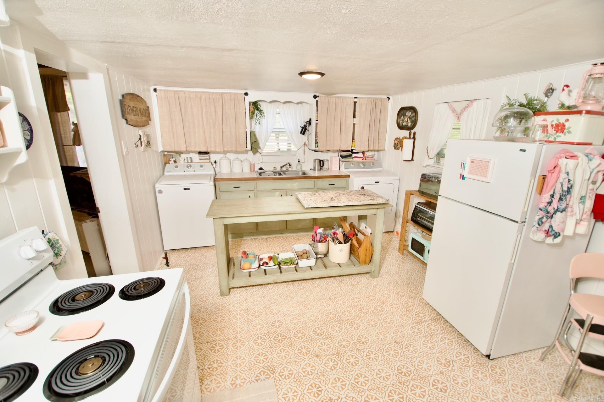 OLD AUSTIN - Residential