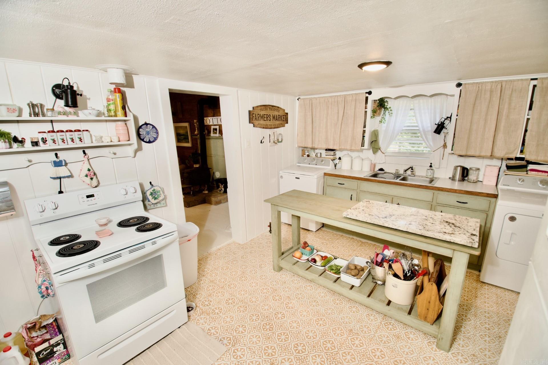 OLD AUSTIN - Residential