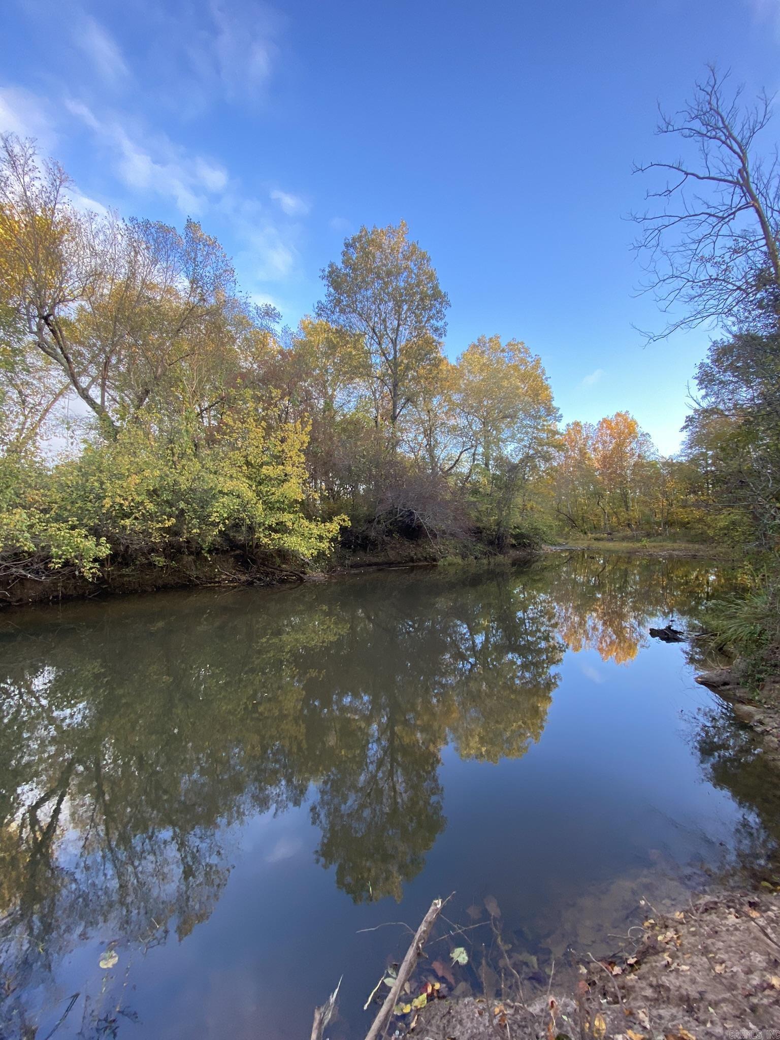 00-10-09 - River - Commercial Sale