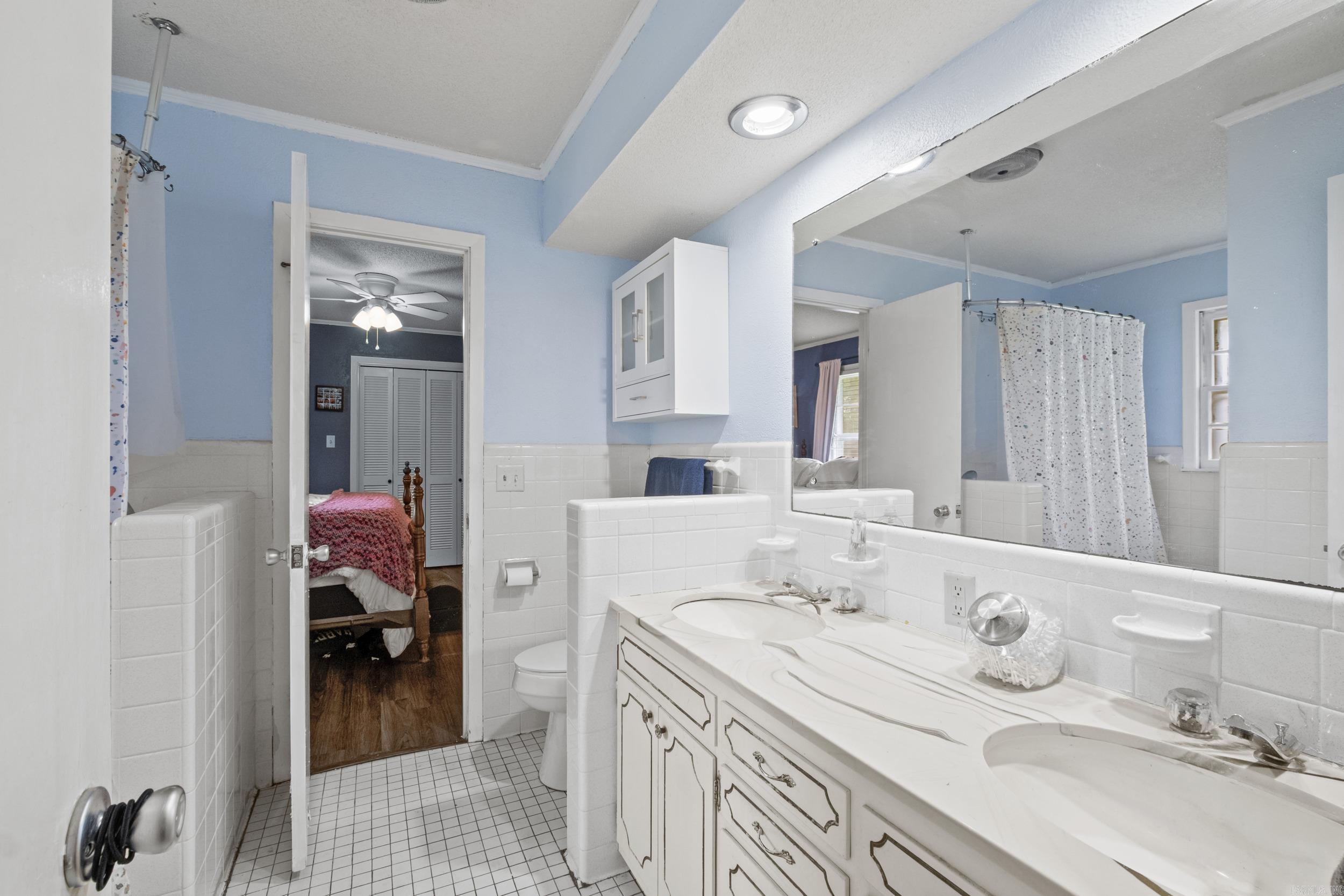 LAMBERT TERRACE - Residential