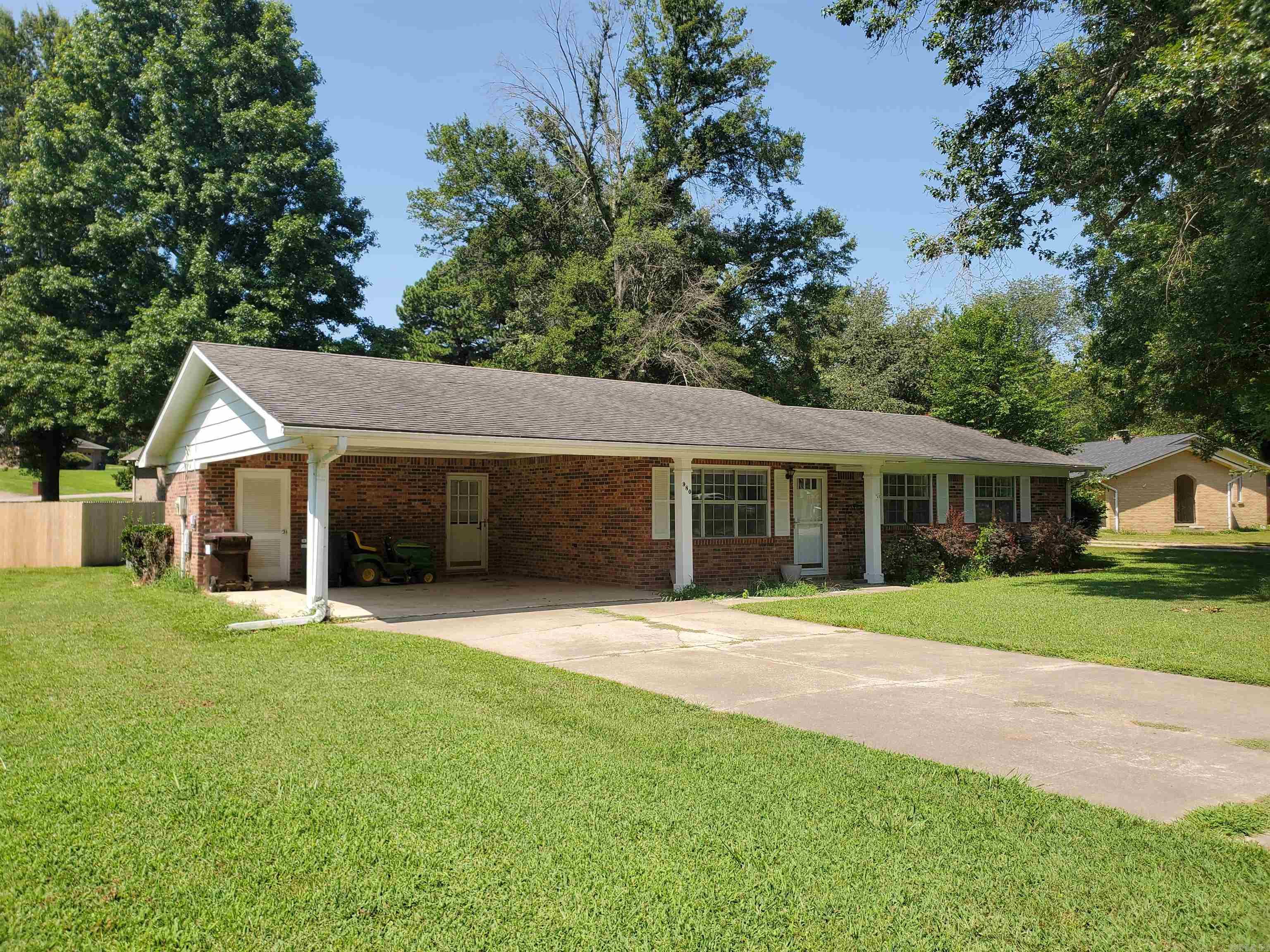 BALLARD HEIGHTS - Residential