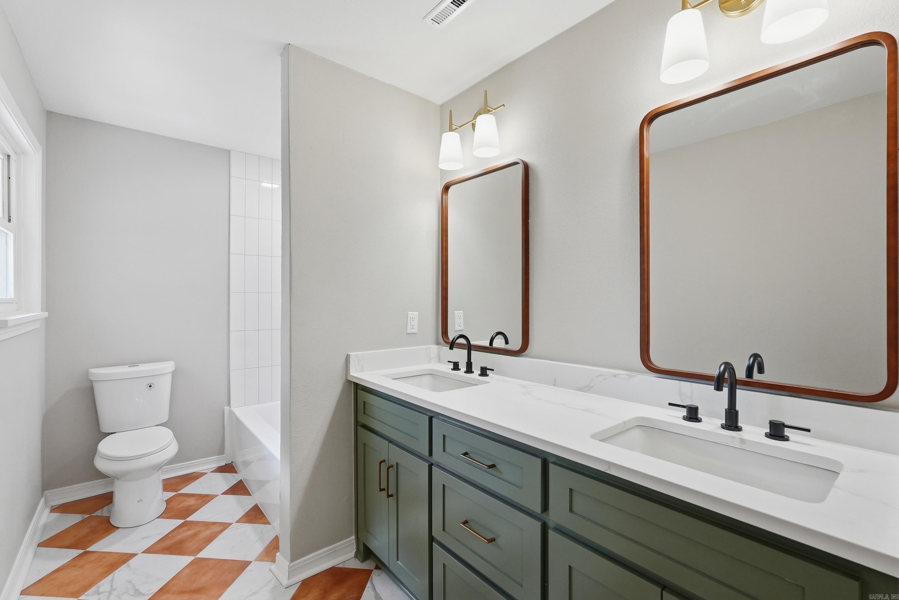 NOB HILL - Residential