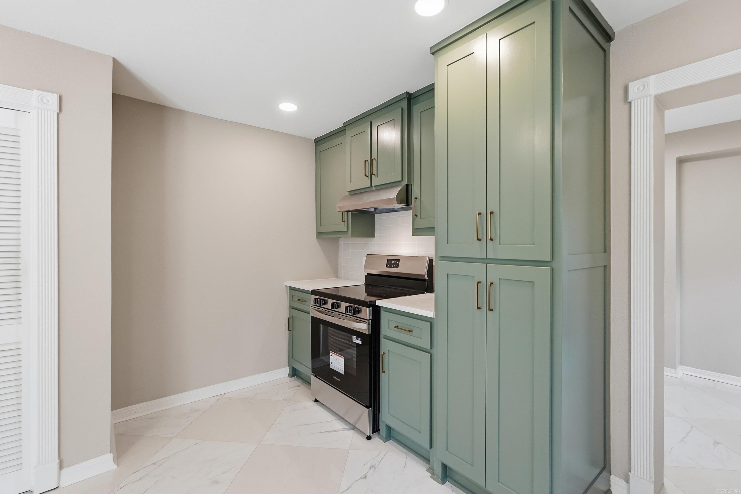 NOB HILL - Residential