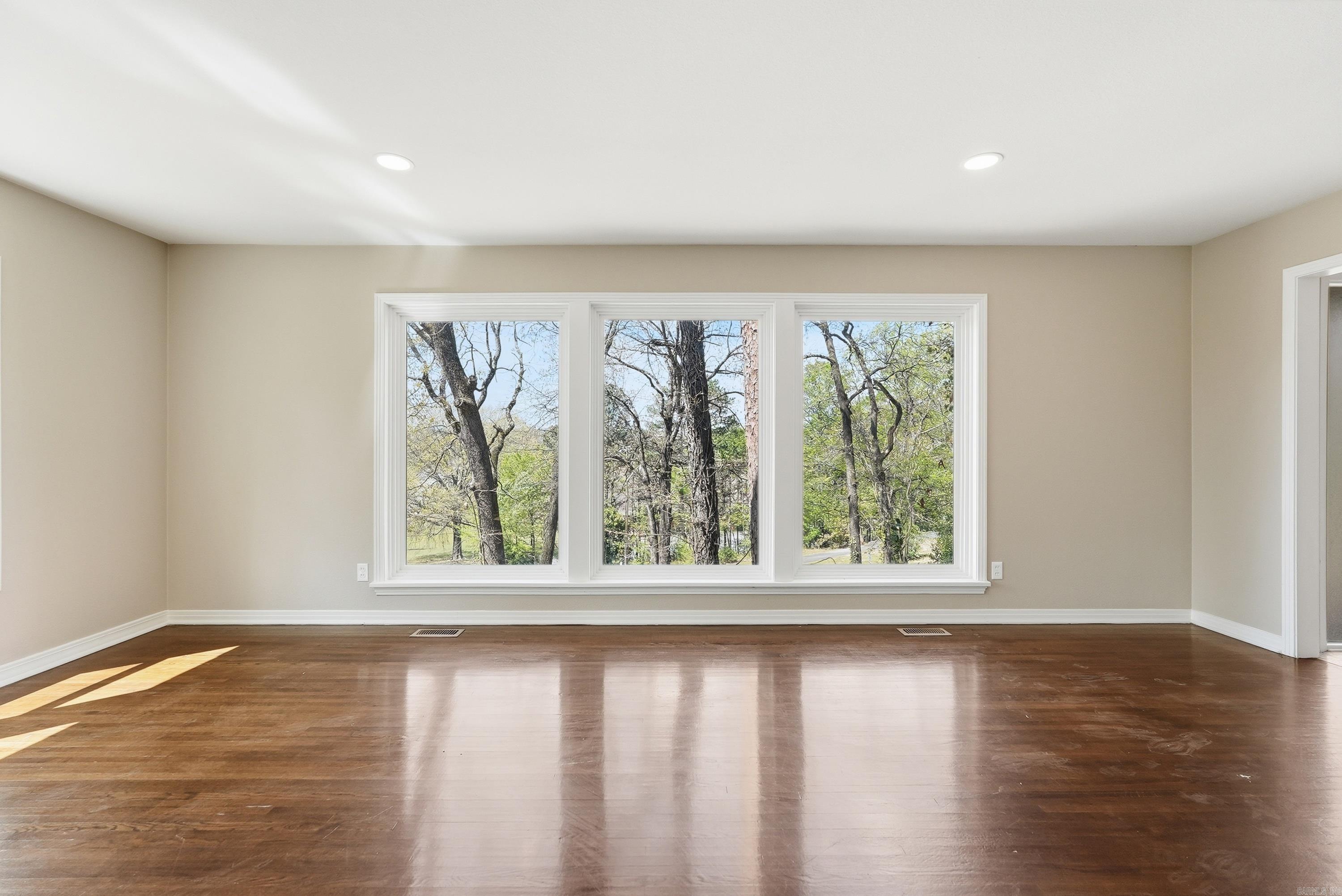 NOB HILL - Residential