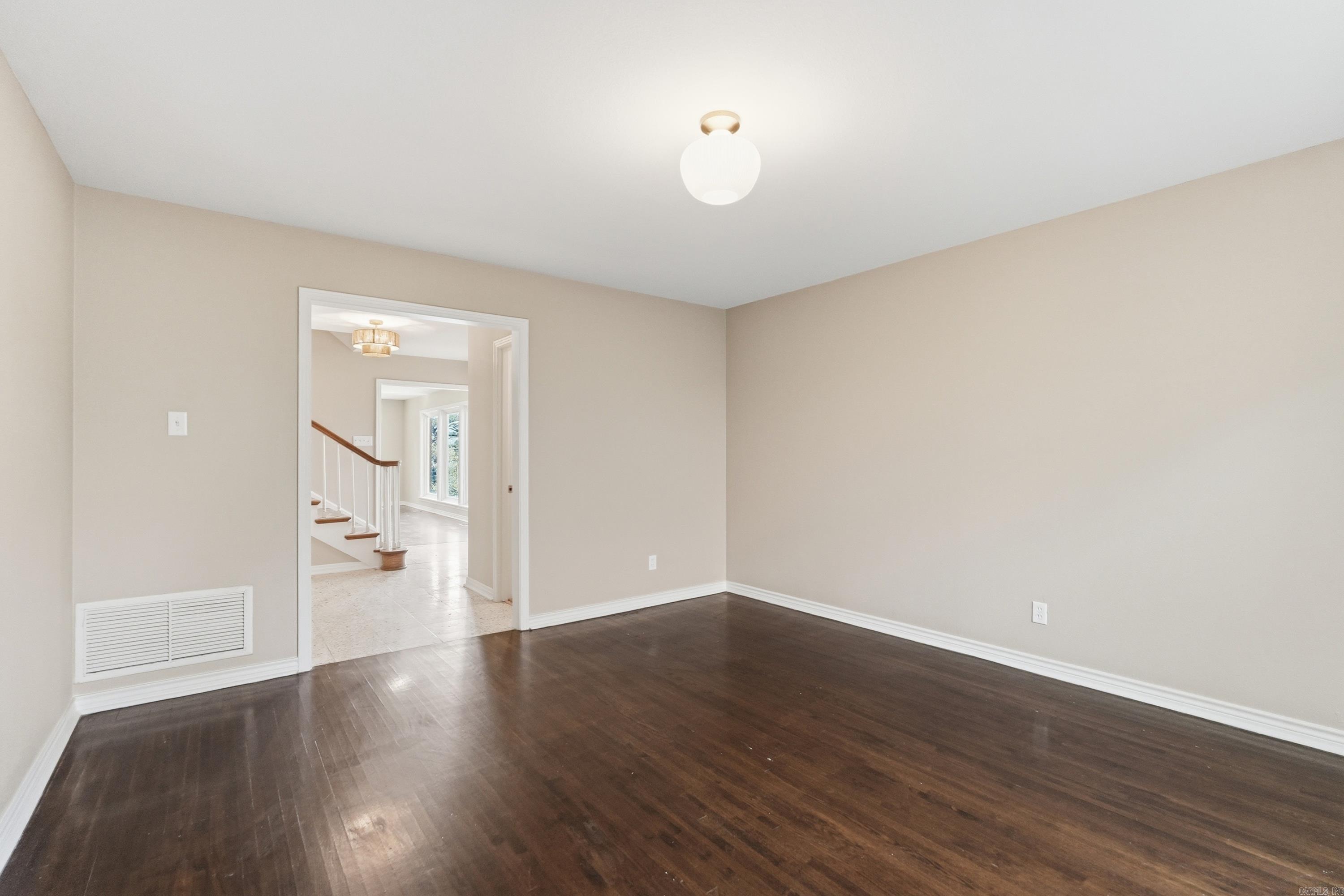 NOB HILL - Residential