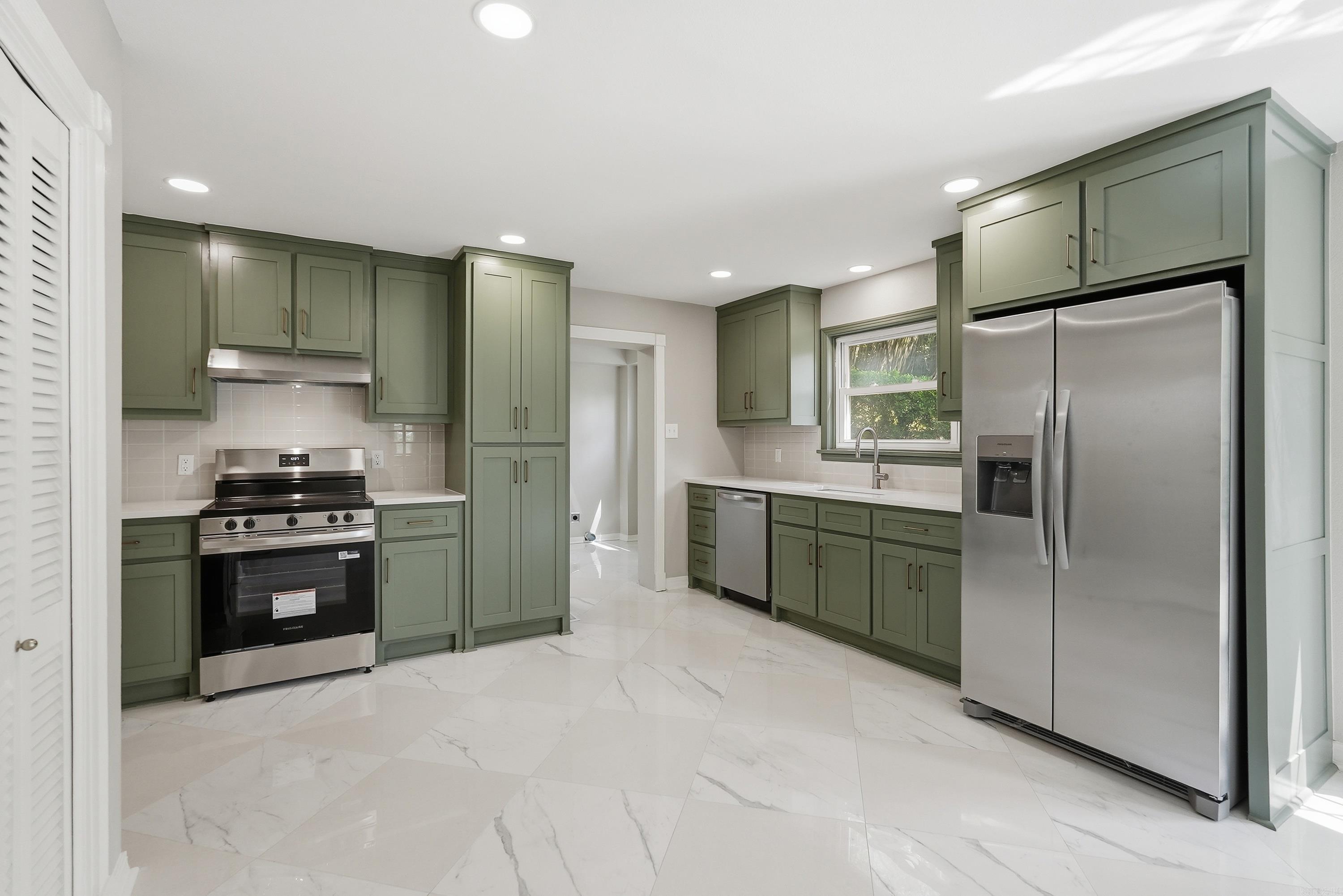 NOB HILL - Residential