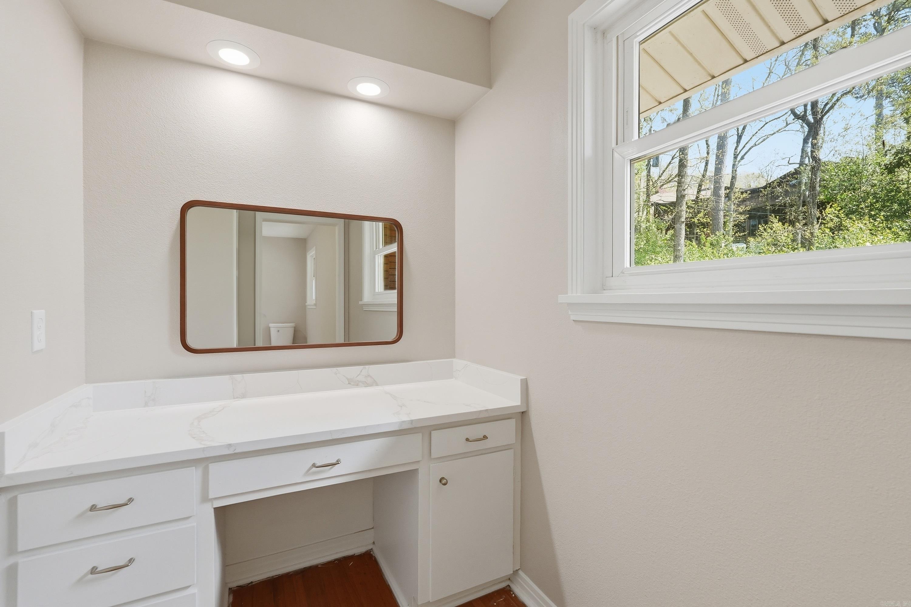 NOB HILL - Residential