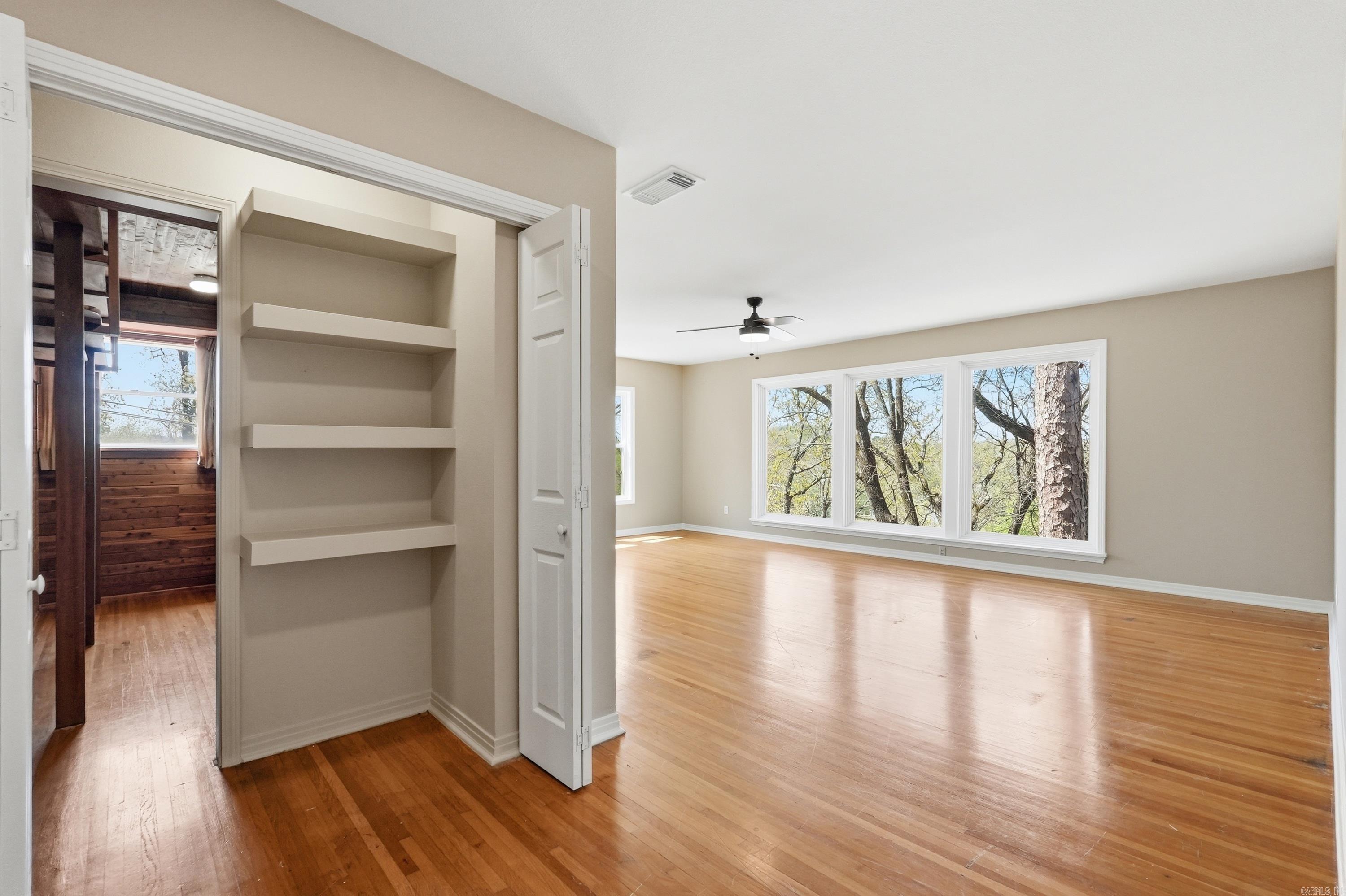 NOB HILL - Residential