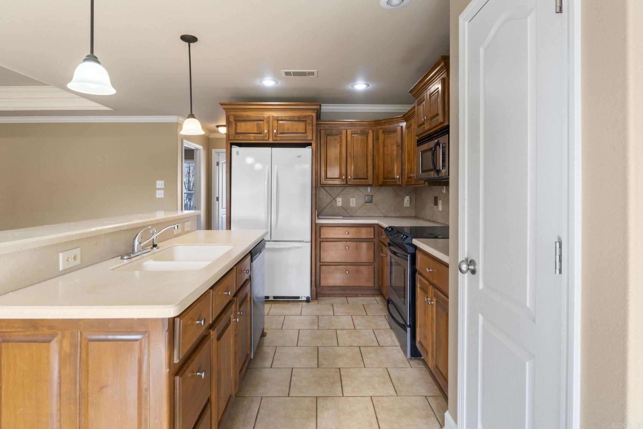 BASE MEADOWS ADDN - Residential