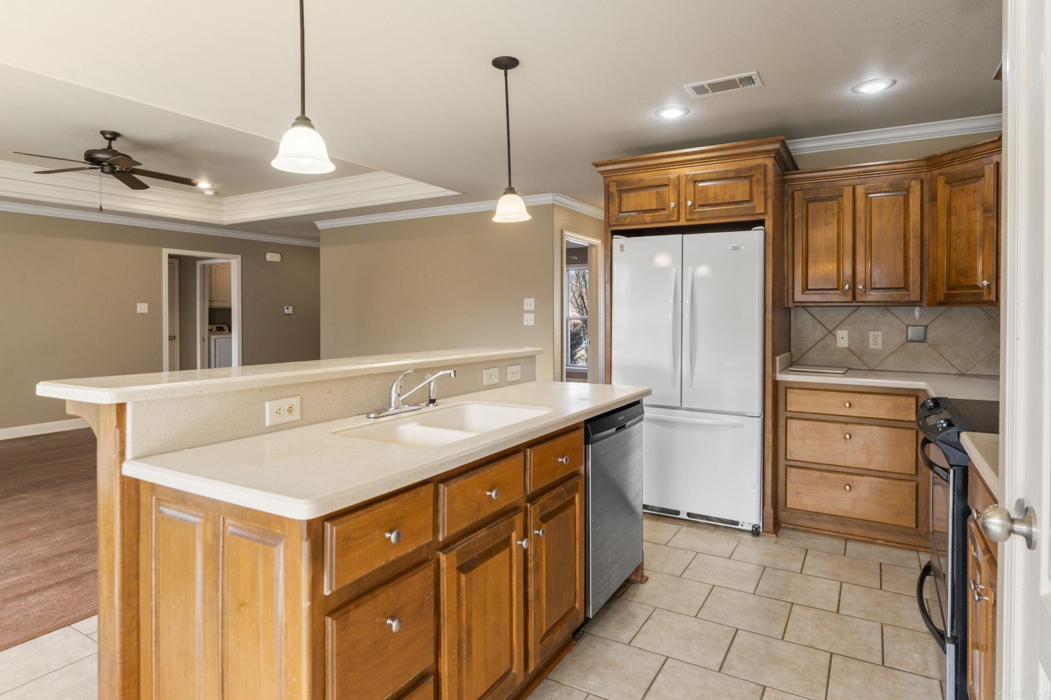 BASE MEADOWS ADDN - Residential