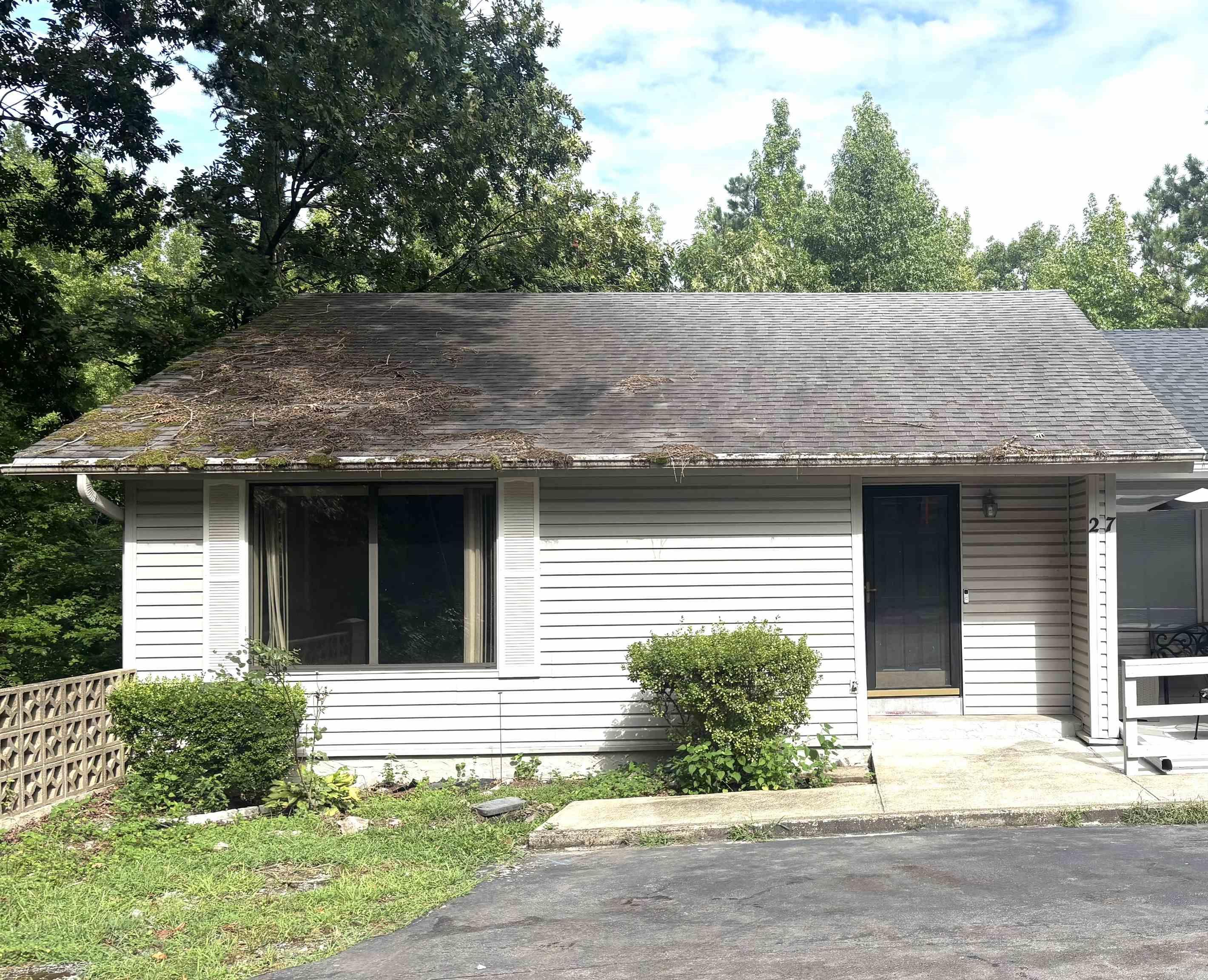 Renovation opportunity !!!! Welcome to this 3 bed /2 bath condo in the gated community of Hot Springs Village. This condo features great living space and a nice deck off of the eating area. Downstairs you will find 2 bedrooms, laundry area, storage room and a bathroom. Condo is close to Desoto Lake ,Desoto Golf Course and numerous amenities nearby-pool, pickleball courts, mini-golf. POA has a buy in fee of $1500.00 at closing for buyer. Condo being sold AS IS condition. AGENTS SEE REMARKS