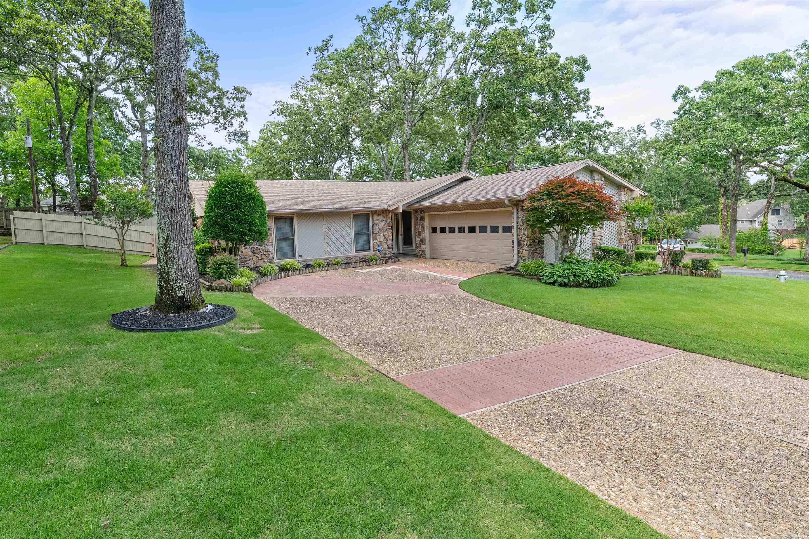 INDIAN HILLS - Residential