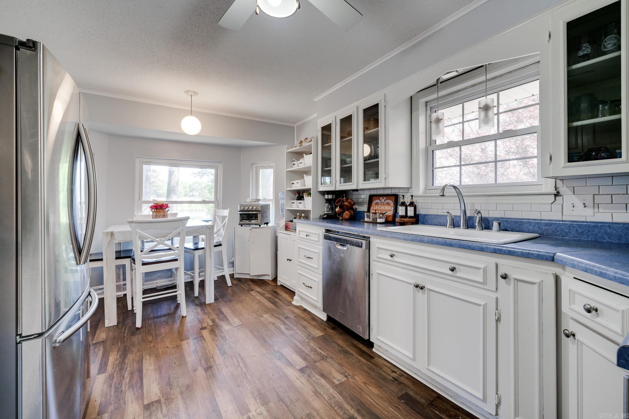 FOXWOOD J - Residential