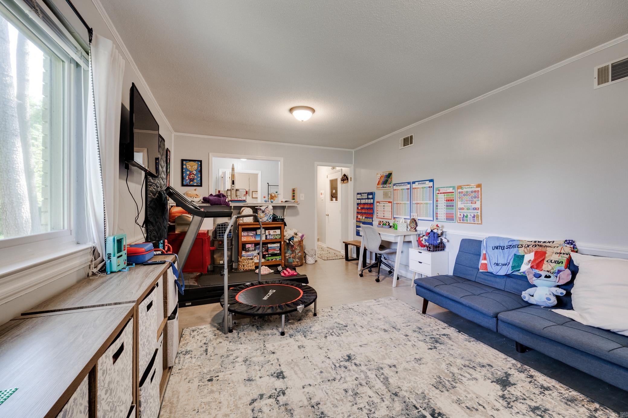 FOXWOOD J - Residential