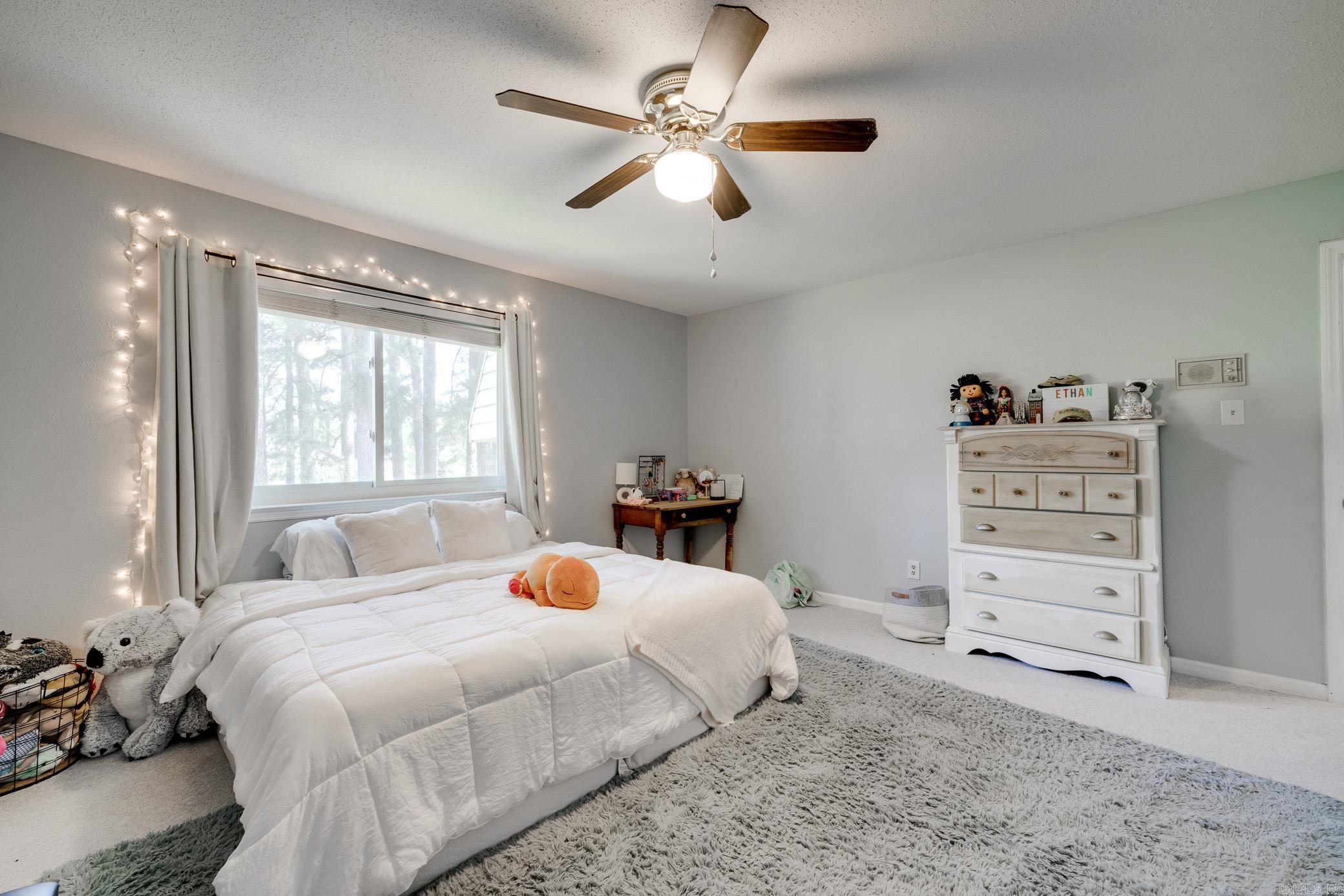 FOXWOOD J - Residential