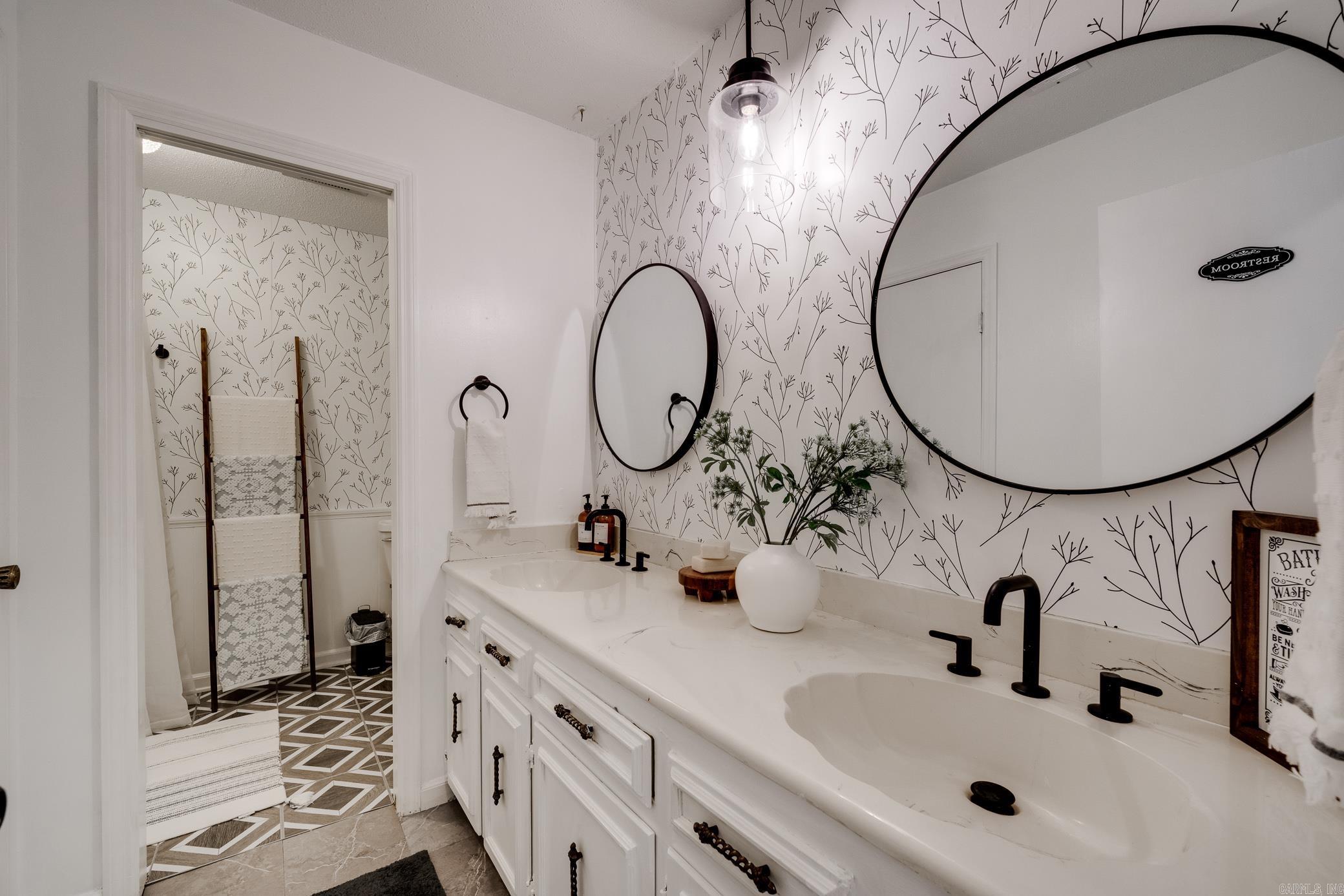 FOXWOOD J - Residential