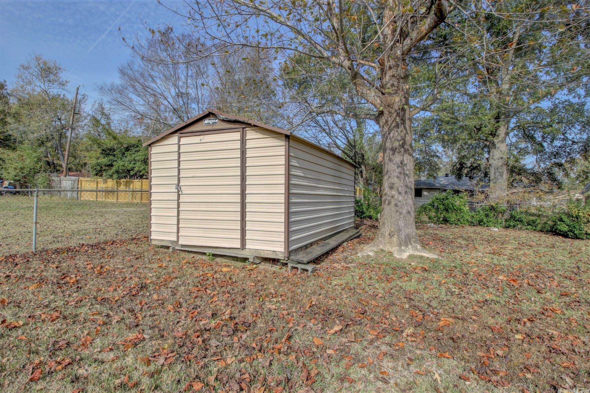 Town & Country - Residential Lease