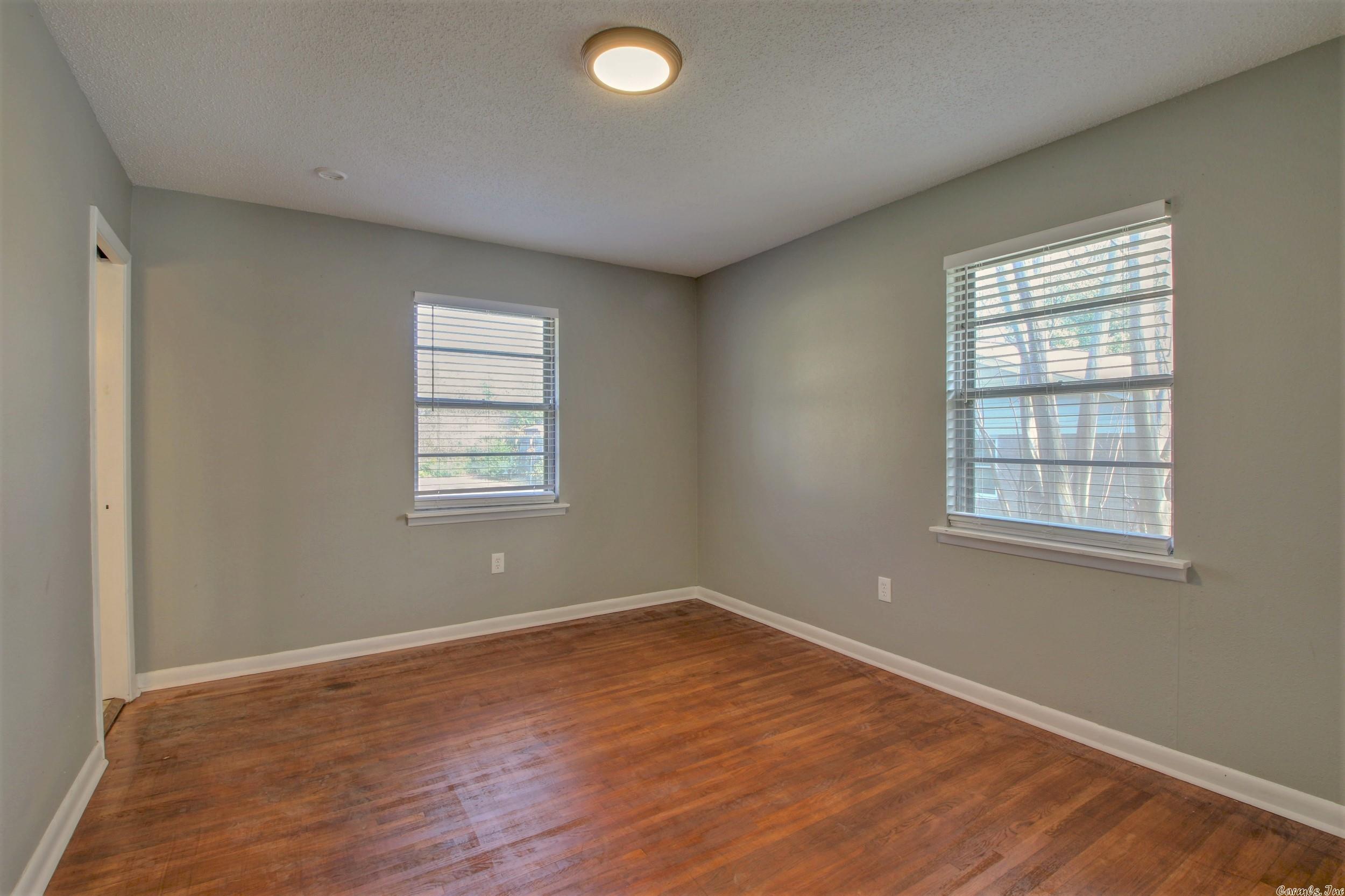 Town & Country - Residential Lease