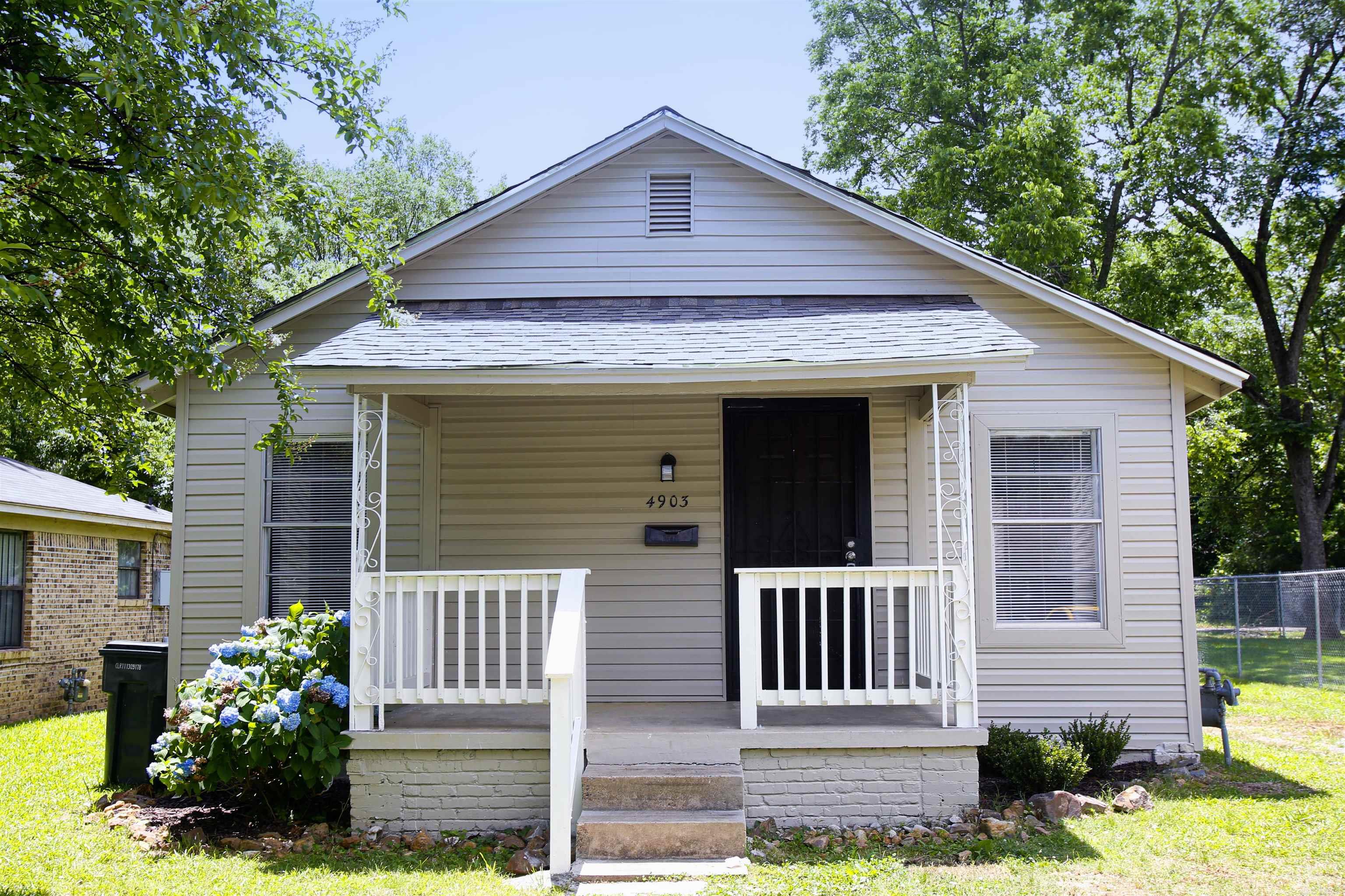 Cozy 2BR/1BA that is in Little Rock waiting for you to call home. Granite countertops in the kitchen. Fully fenced yard that is perfect for kids or pets to run off some energy. This property is managed by Hoffman Team so beware of scammers - we will never ask you to Cashapp us money. The lease for this property is for 18 months to 2 years with a 3% increase after the first year. Income must be 3x the amount of rent. Deposit, first month’s rent, and the $50 administration fee due before move in. This property does not accept section 8.