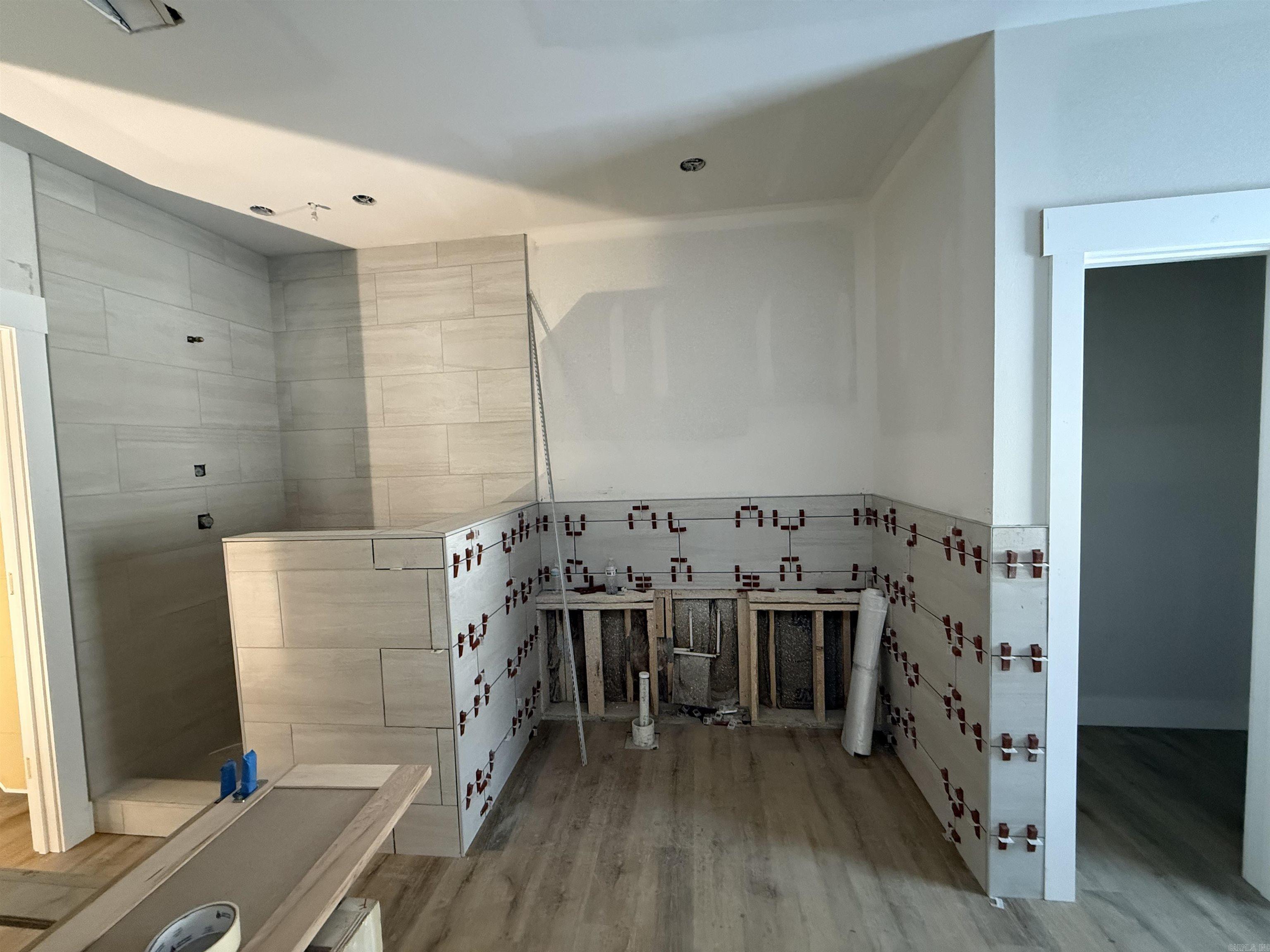 COYOTE RIDGE - Residential