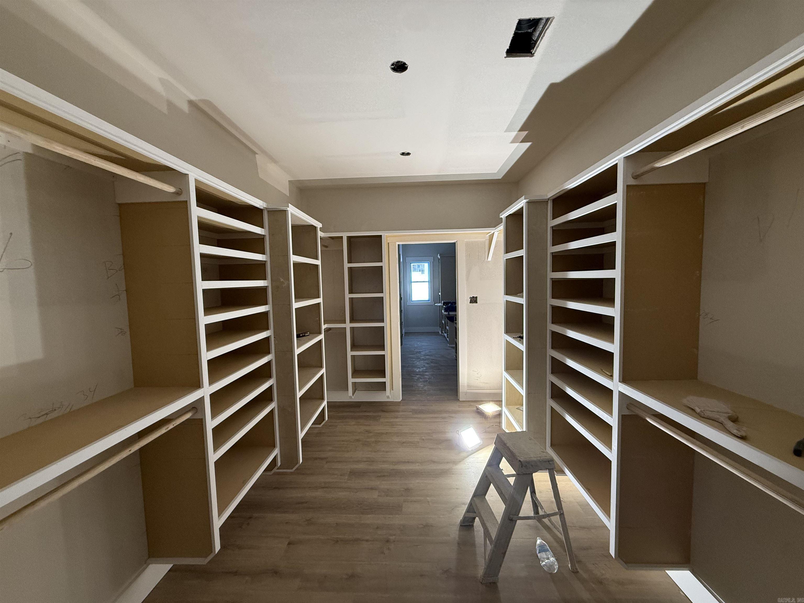 COYOTE RIDGE - Residential