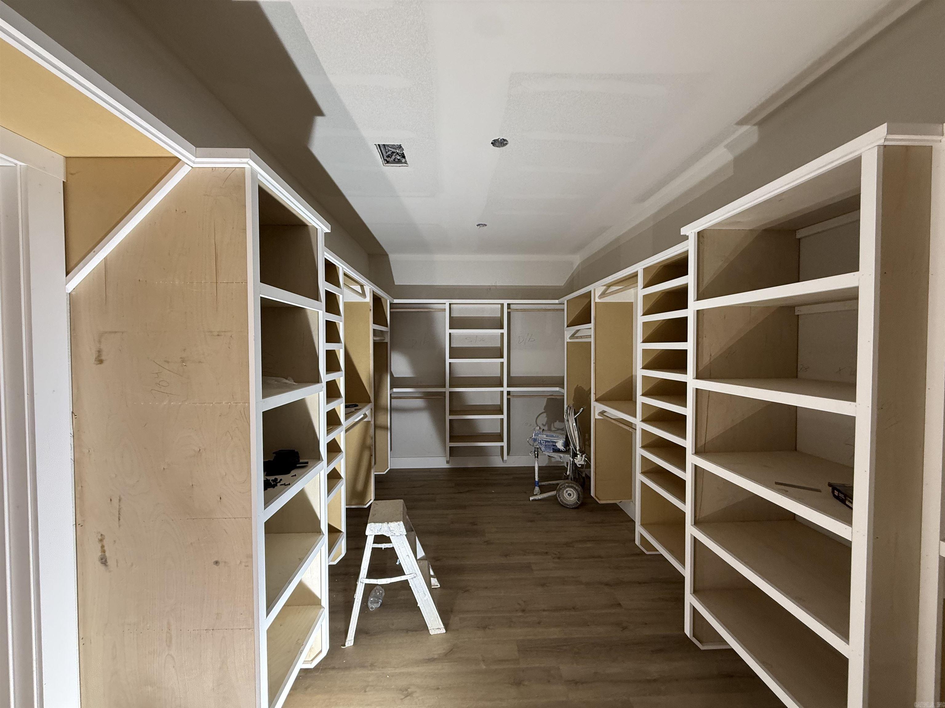 COYOTE RIDGE - Residential