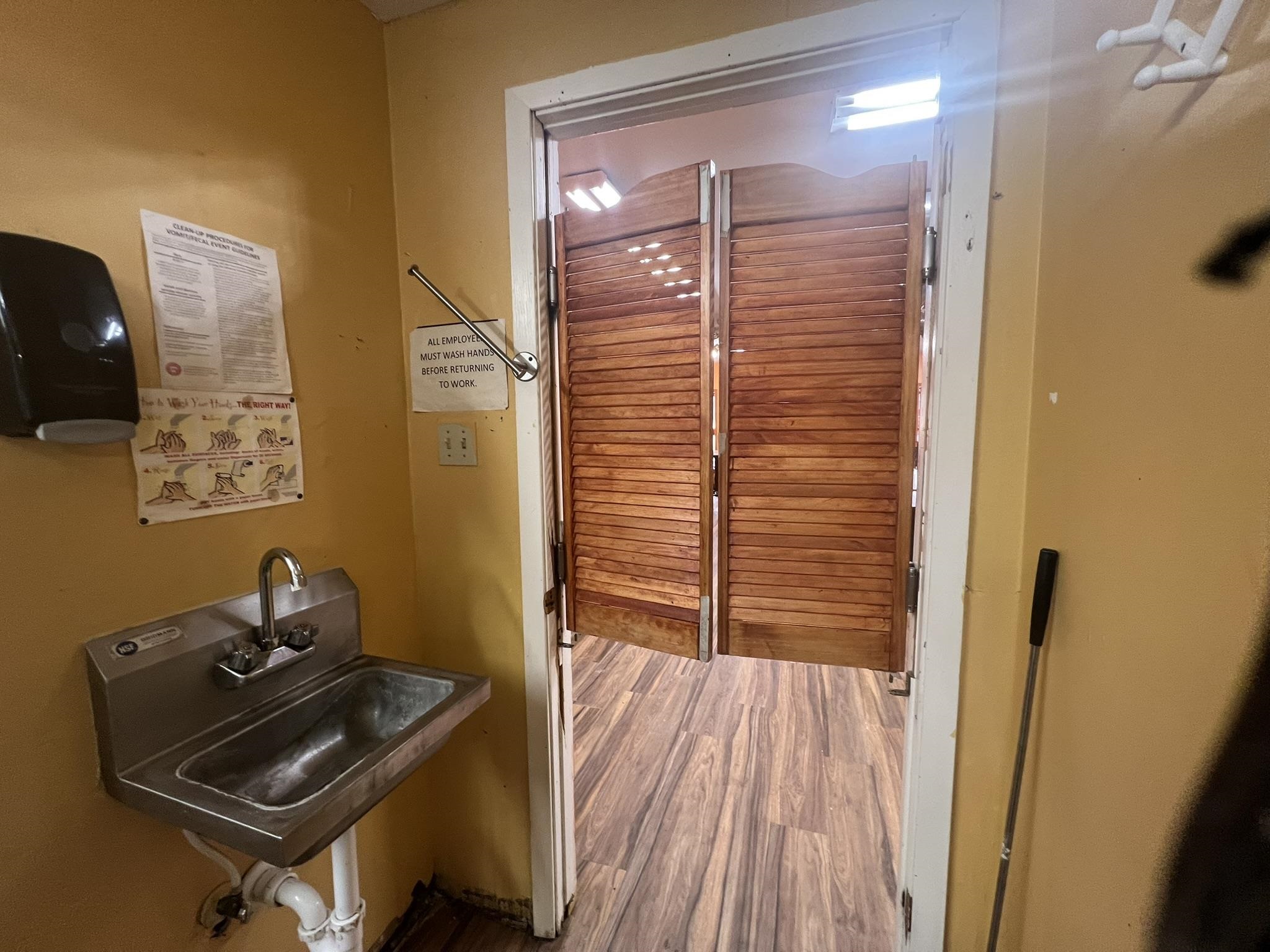 Original Hardy - Commercial Sale