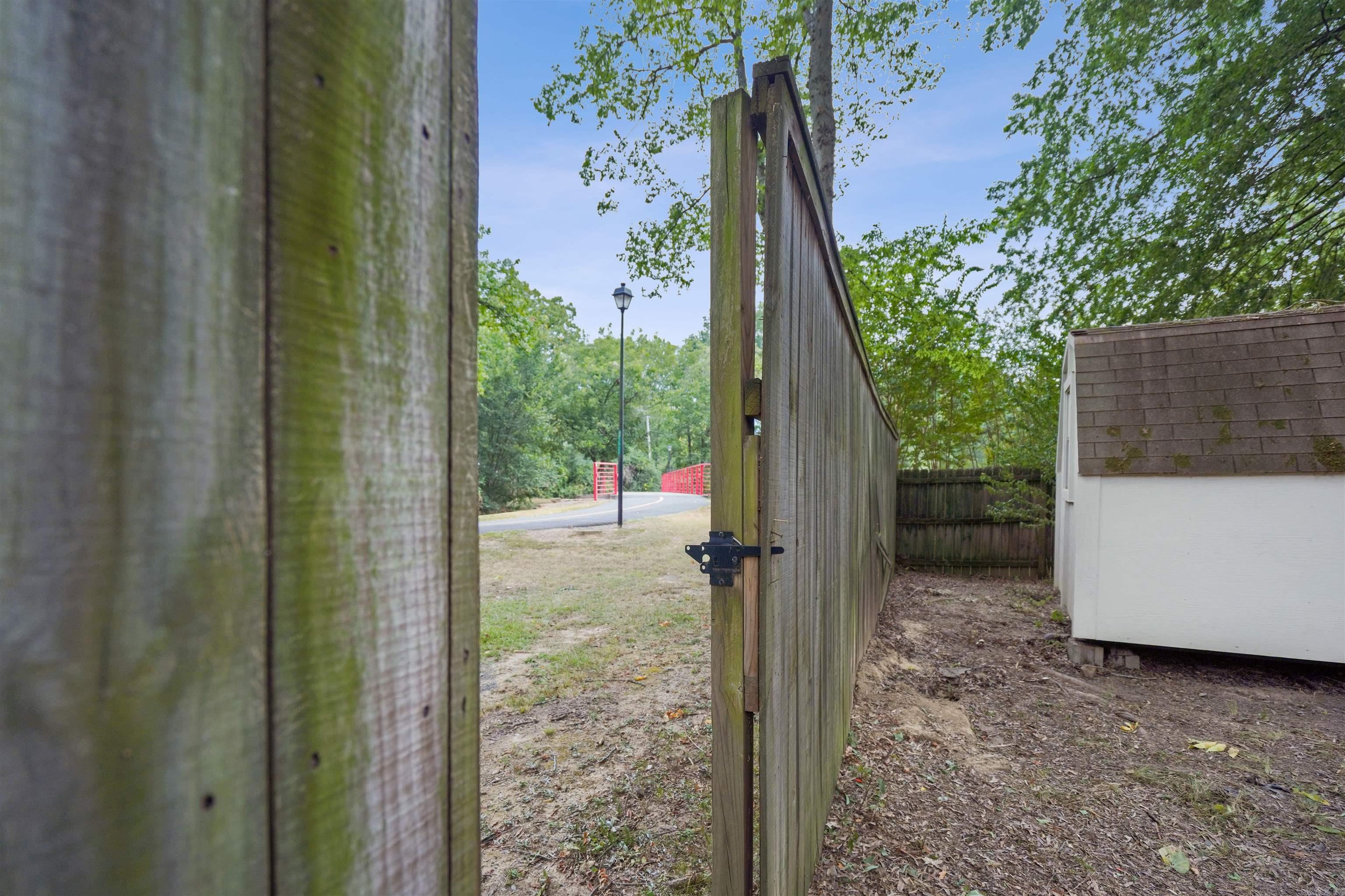 SMOKING OAKS ADD - Residential