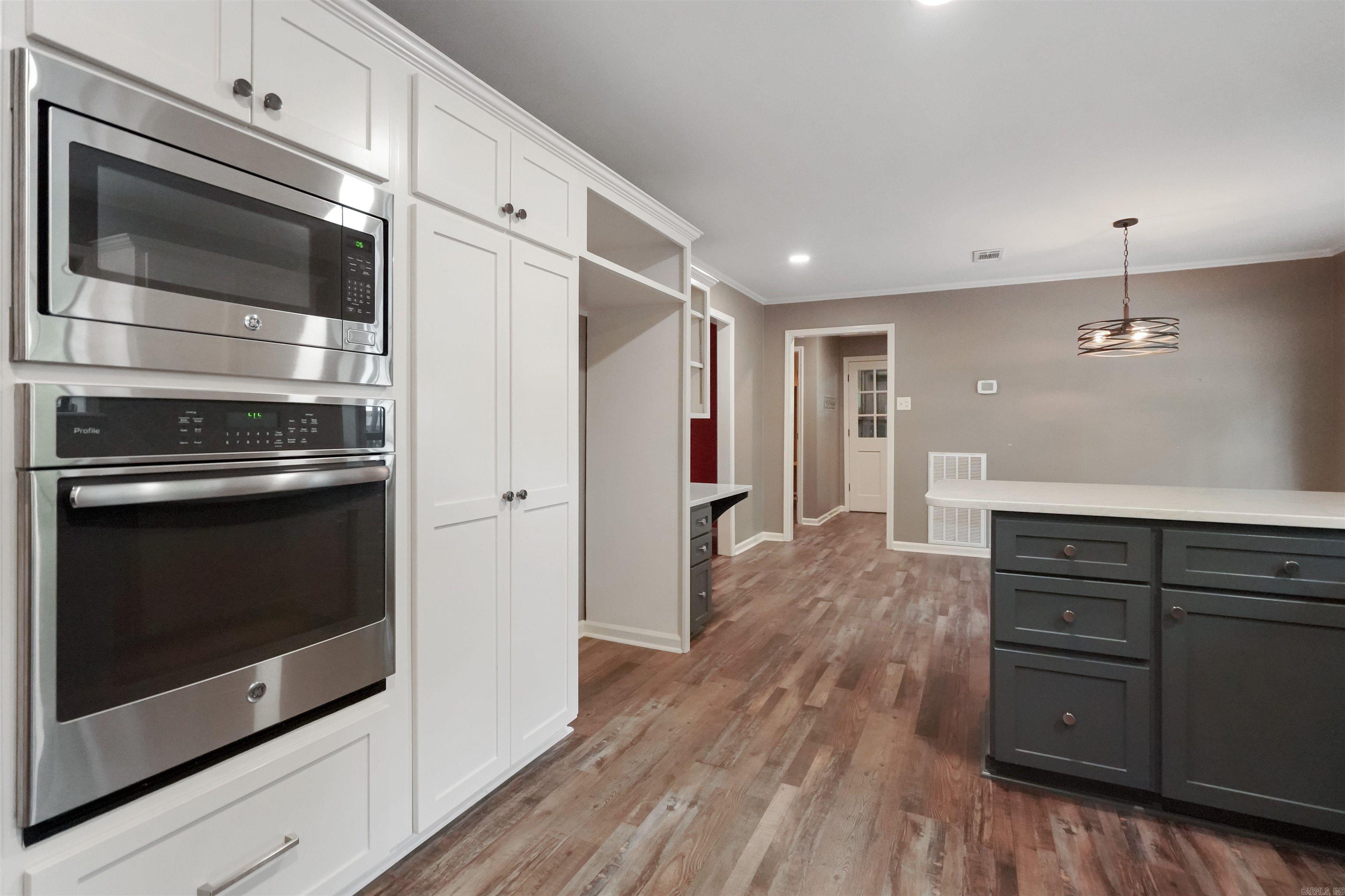 SMOKING OAKS ADD - Residential