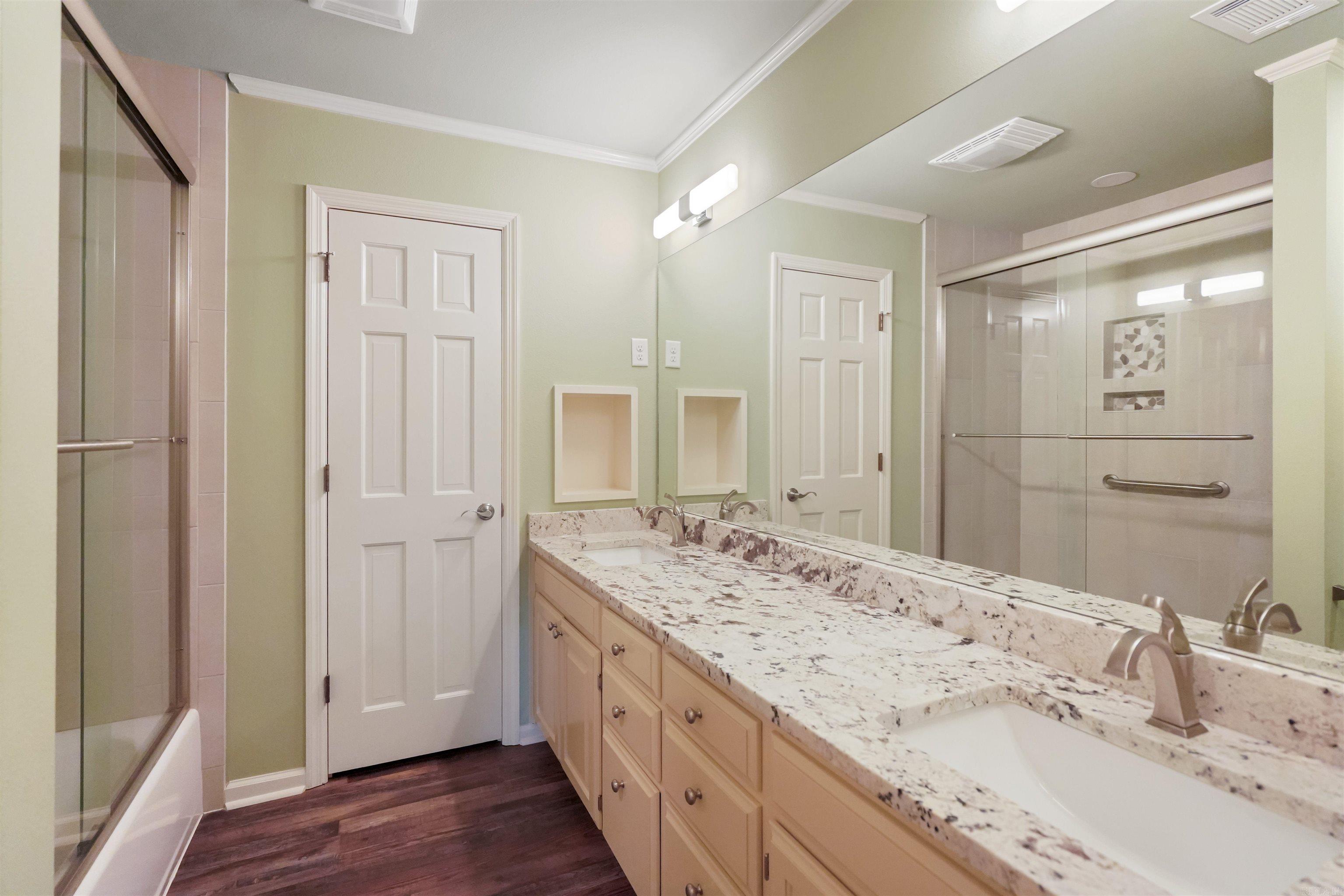 SMOKING OAKS ADD - Residential