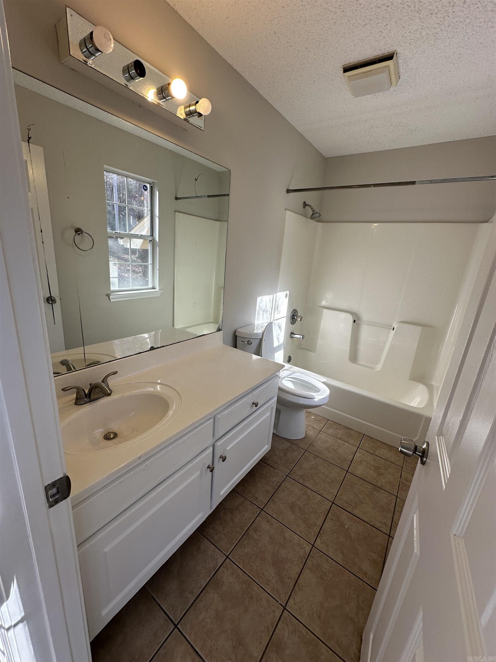 WHITE OAK VILLAGE - Residential