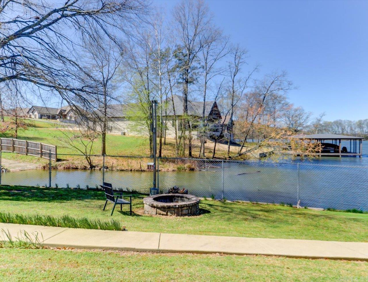 OAKRIDGE LAKE ESTATES - Residential