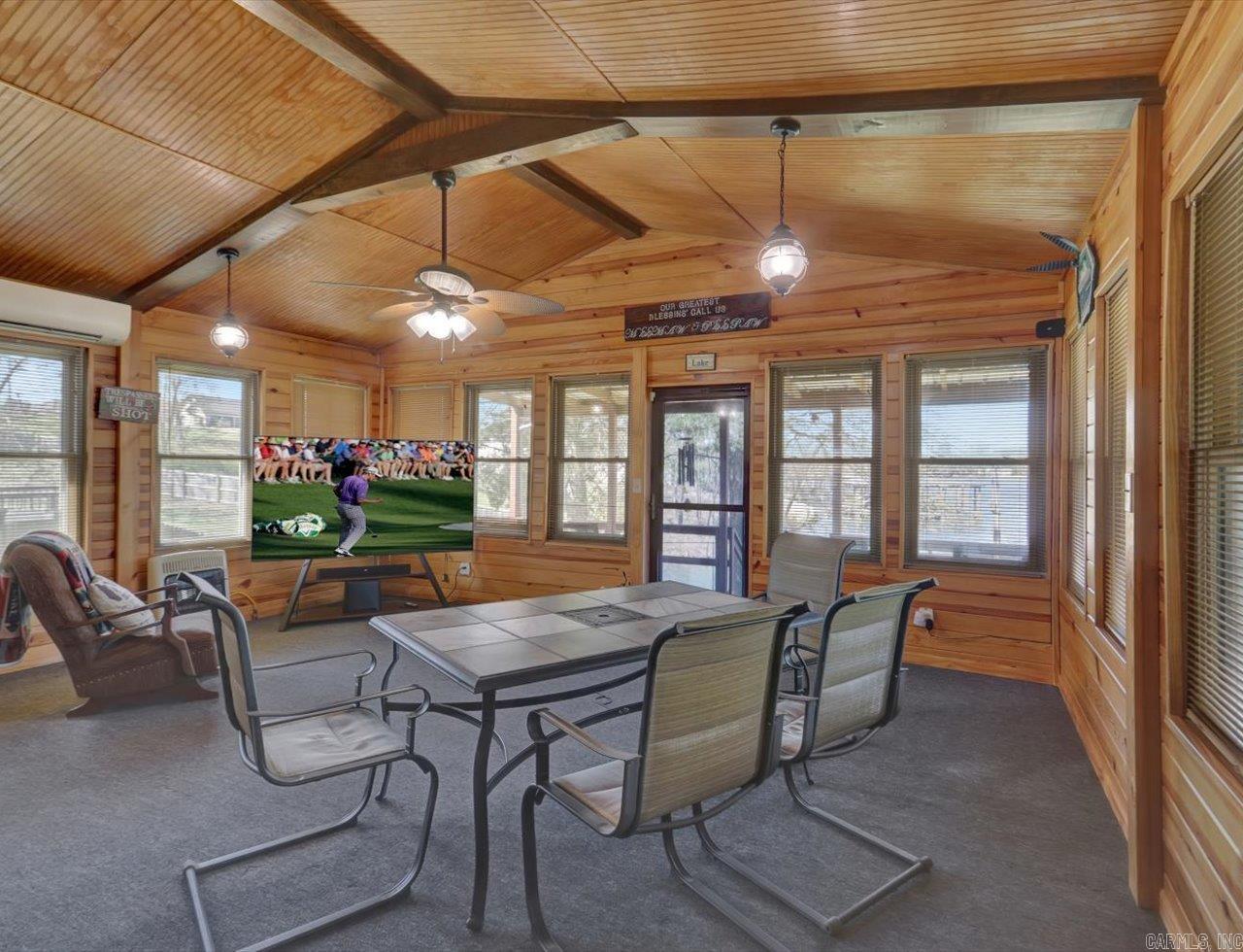 OAKRIDGE LAKE ESTATES - Residential