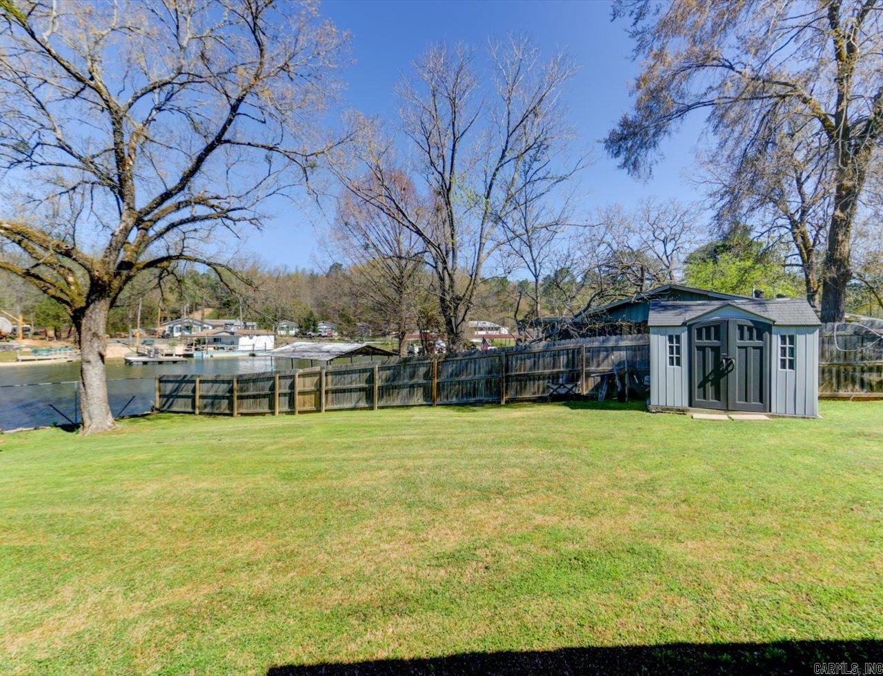 OAKRIDGE LAKE ESTATES - Residential