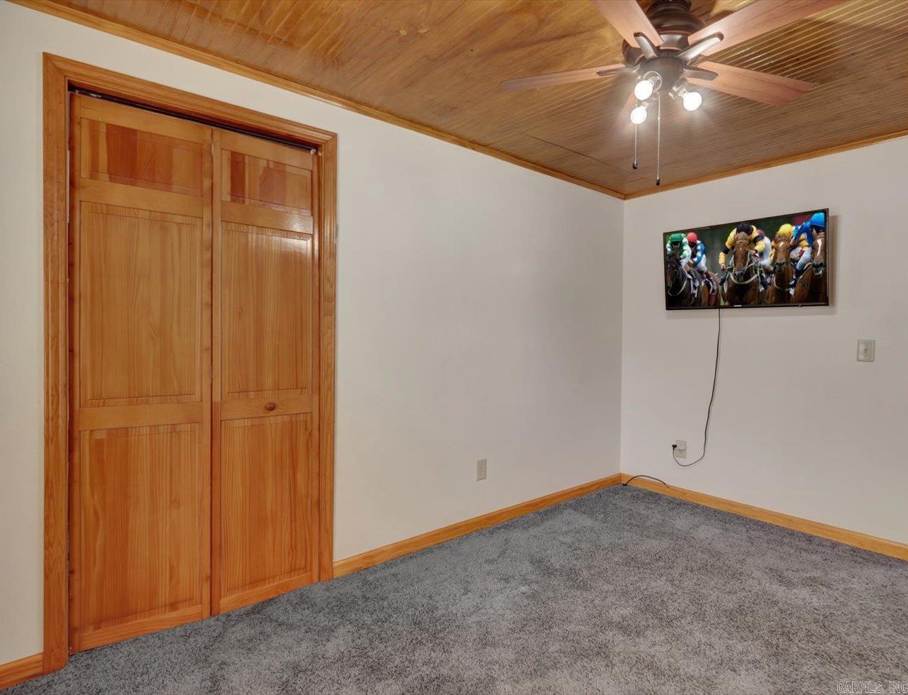 OAKRIDGE LAKE ESTATES - Residential