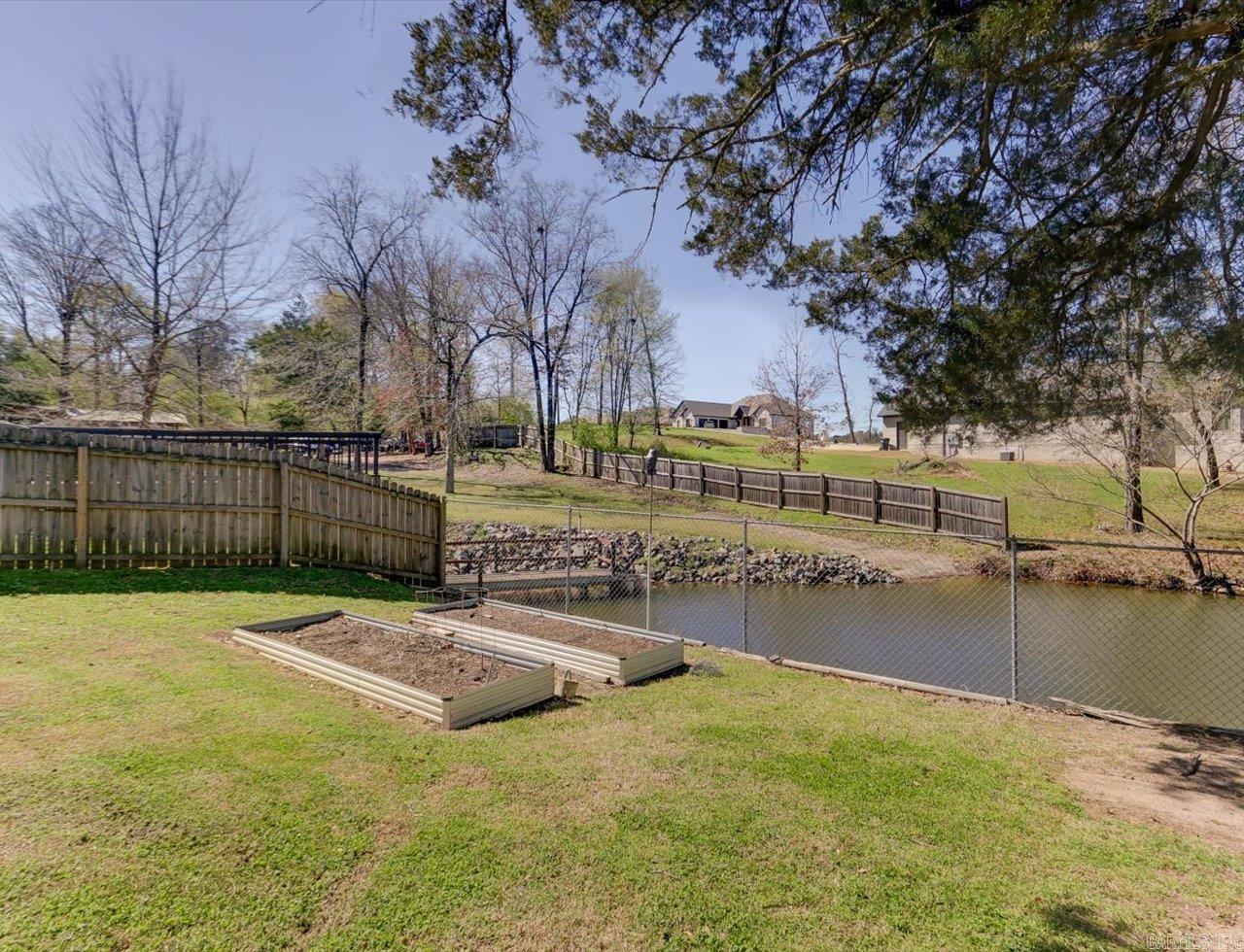 OAKRIDGE LAKE ESTATES - Residential