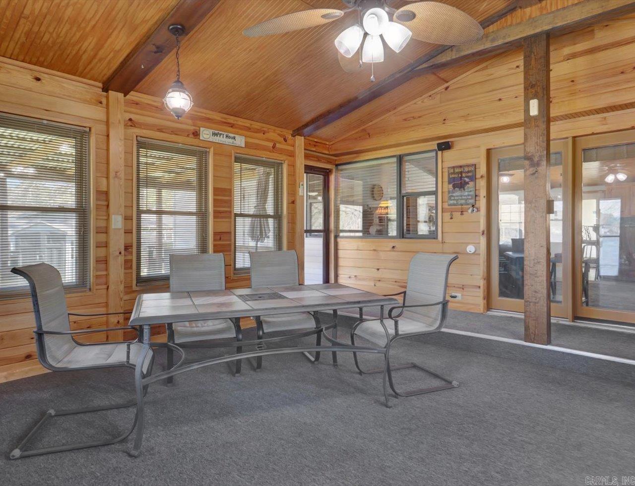 OAKRIDGE LAKE ESTATES - Residential