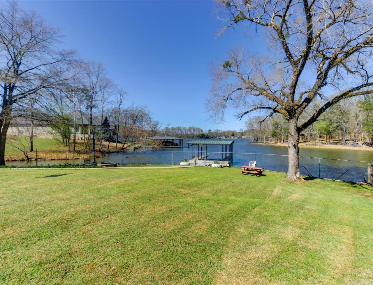 OAKRIDGE LAKE ESTATES - Residential