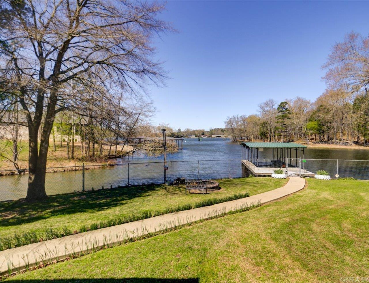 OAKRIDGE LAKE ESTATES - Residential