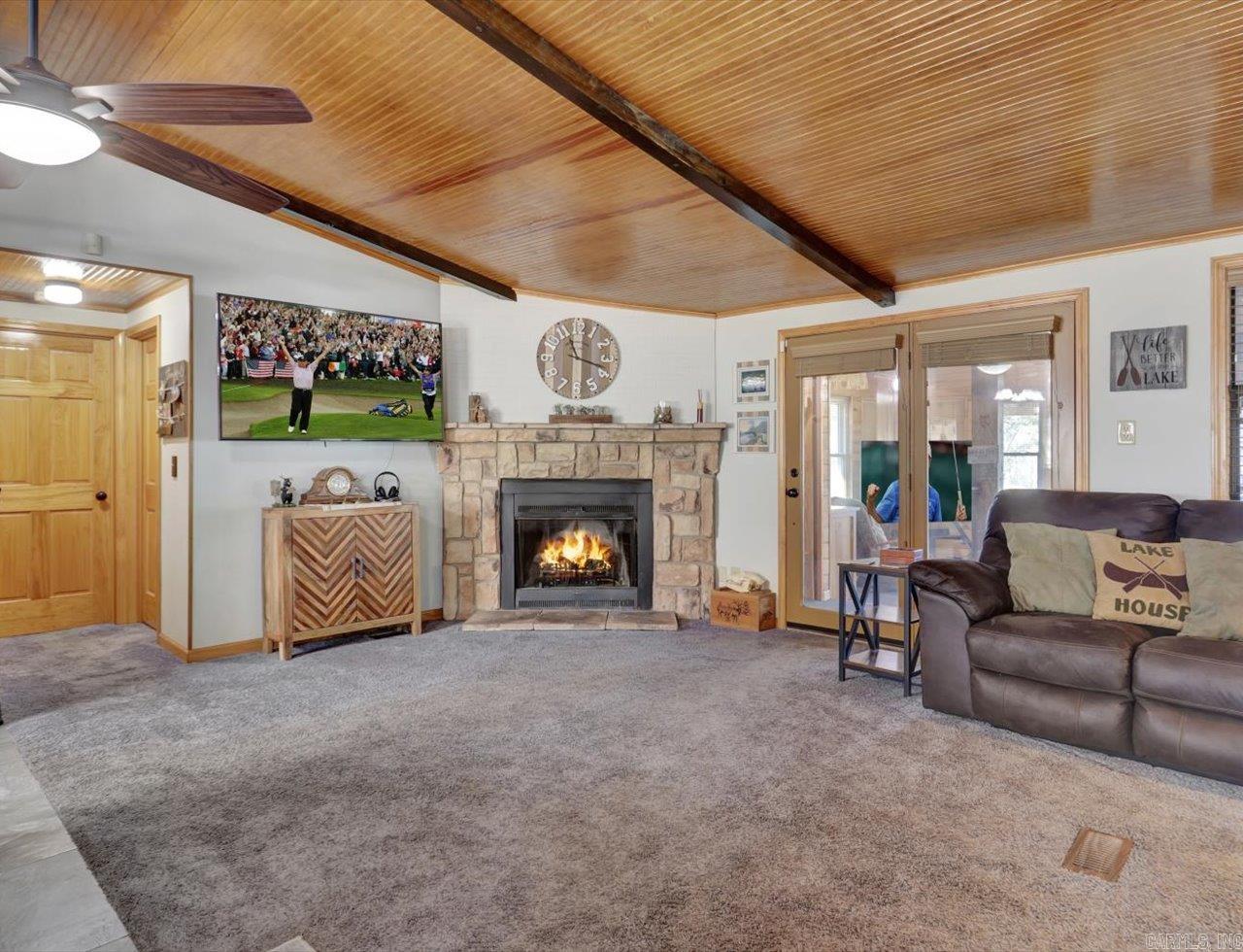 OAKRIDGE LAKE ESTATES - Residential