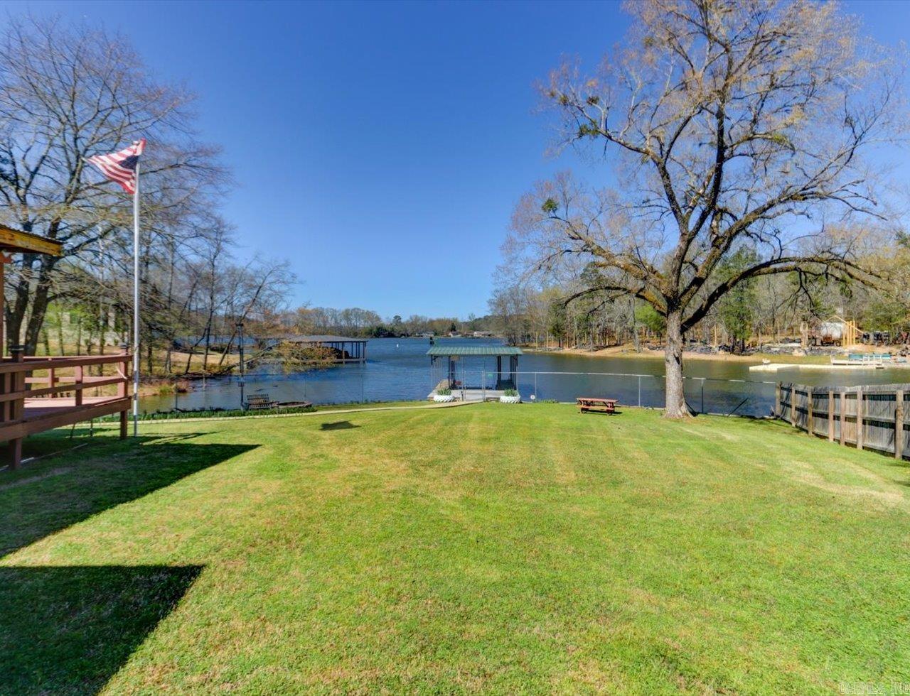 OAKRIDGE LAKE ESTATES - Residential