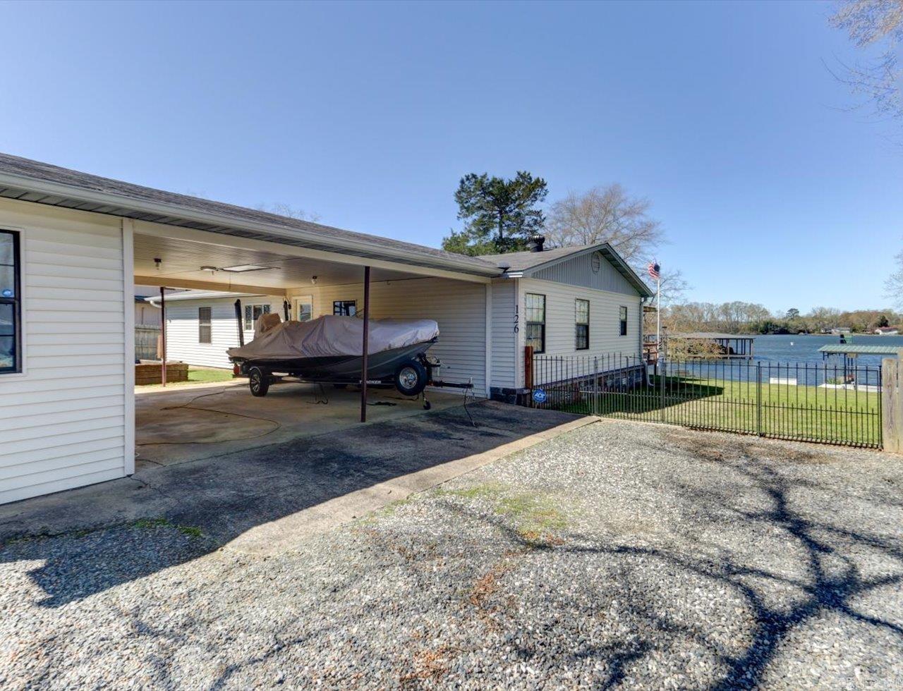 OAKRIDGE LAKE ESTATES - Residential