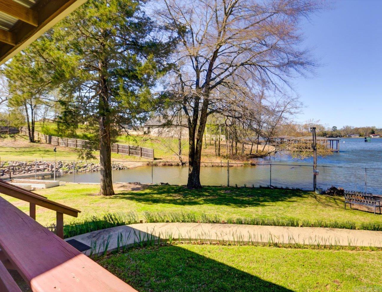 OAKRIDGE LAKE ESTATES - Residential