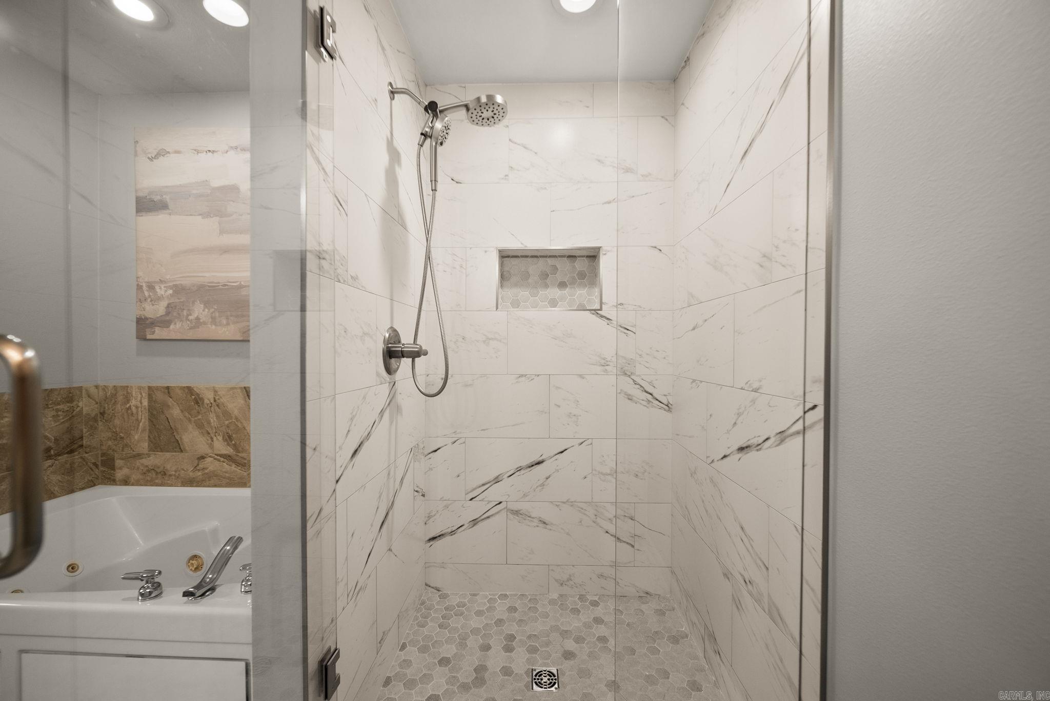 NORTH POINTE ADDN - Residential